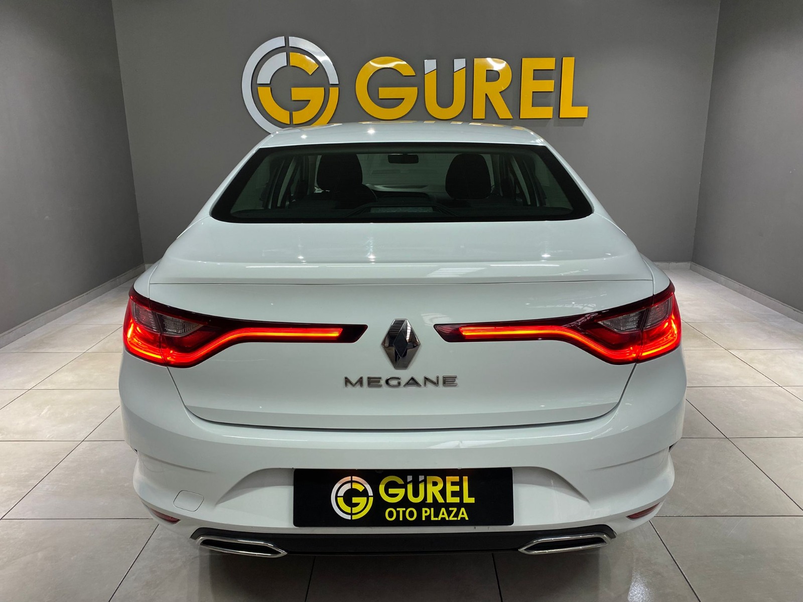 2022 Benzin Otomatik Renault Megane Beyaz Gürel Tasarım Aksesuar Otomotiv San. Tic. Ltd. Şti.