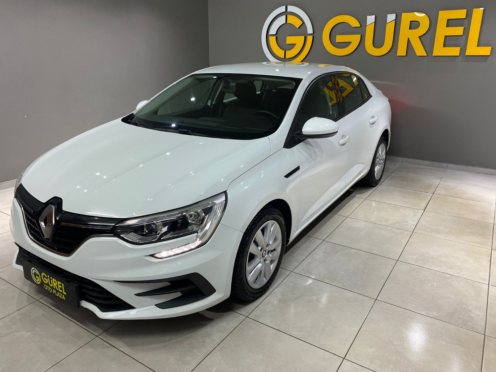 2022 Benzin Otomatik Renault Megane Beyaz Gürel Tasarım Aksesuar Otomotiv San. Tic. Ltd. Şti.