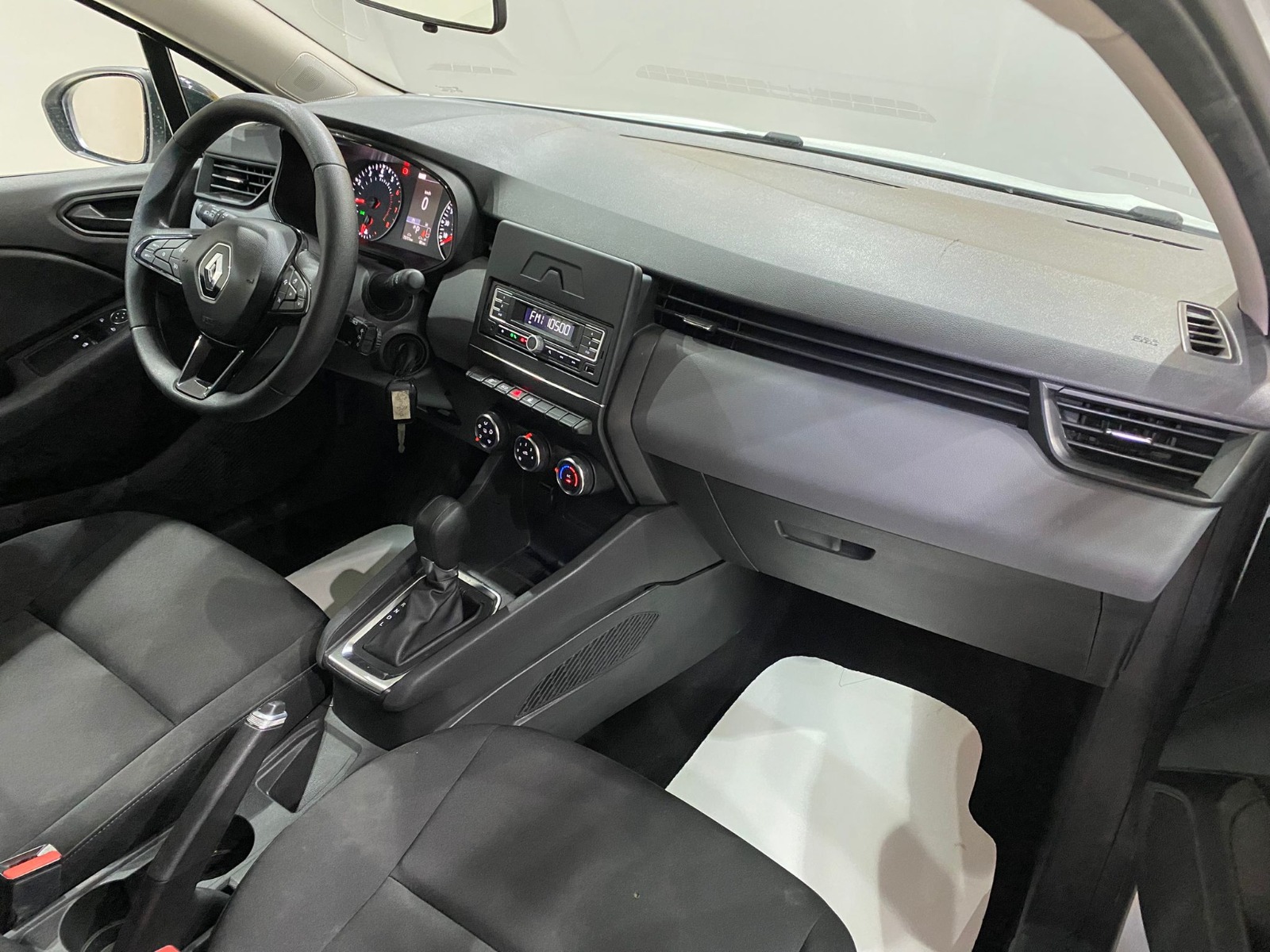 2023 Benzin Otomatik Renault Clio Beyaz Gürel Tasarım Aksesuar Otomotiv San. Tic. Ltd. Şti.