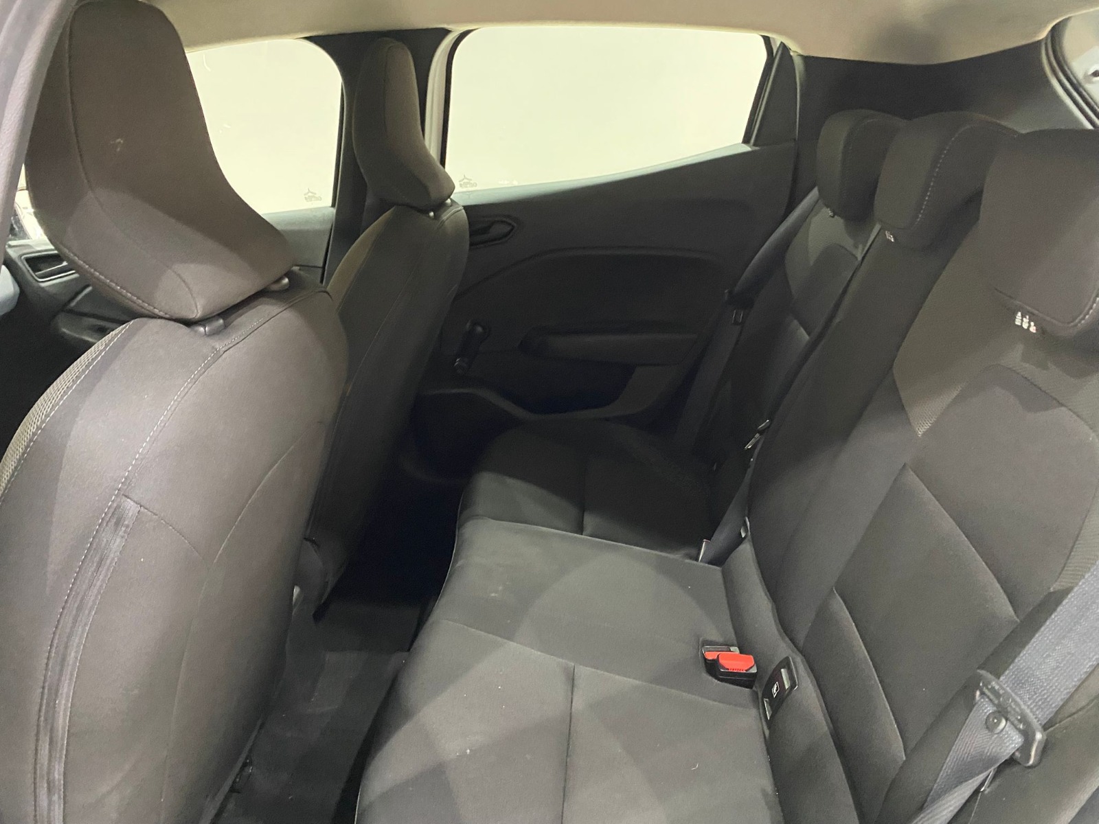 2023 Benzin Otomatik Renault Clio Beyaz Gürel Tasarım Aksesuar Otomotiv San. Tic. Ltd. Şti.