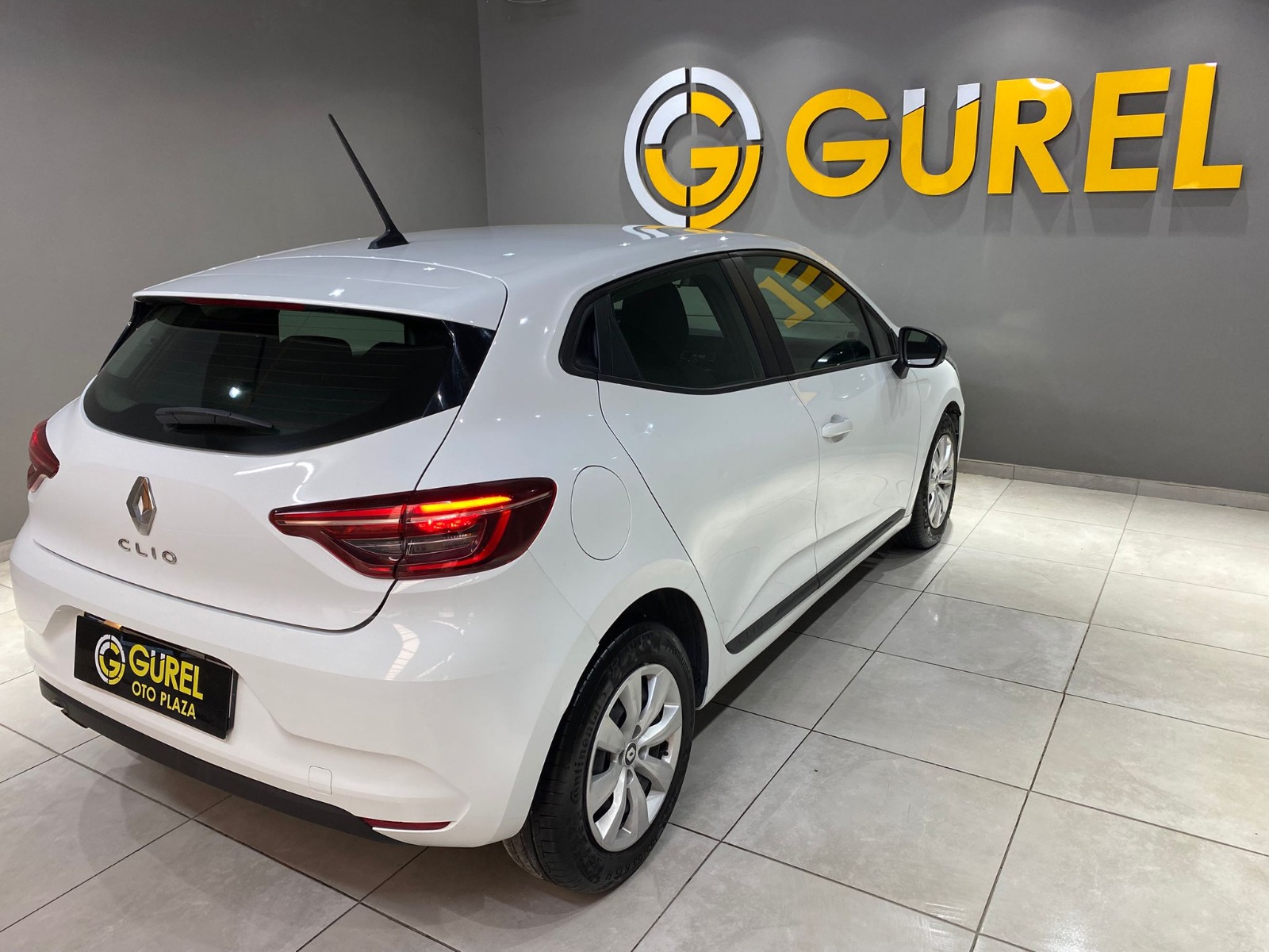2023 Benzin Otomatik Renault Clio Beyaz Gürel Tasarım Aksesuar Otomotiv San. Tic. Ltd. Şti.