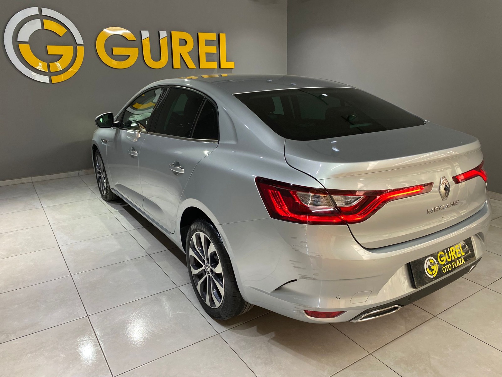 2024 Benzin Otomatik Renault Megane Gri Gürel Tasarım Aksesuar Otomotiv San. Tic. Ltd. Şti.
