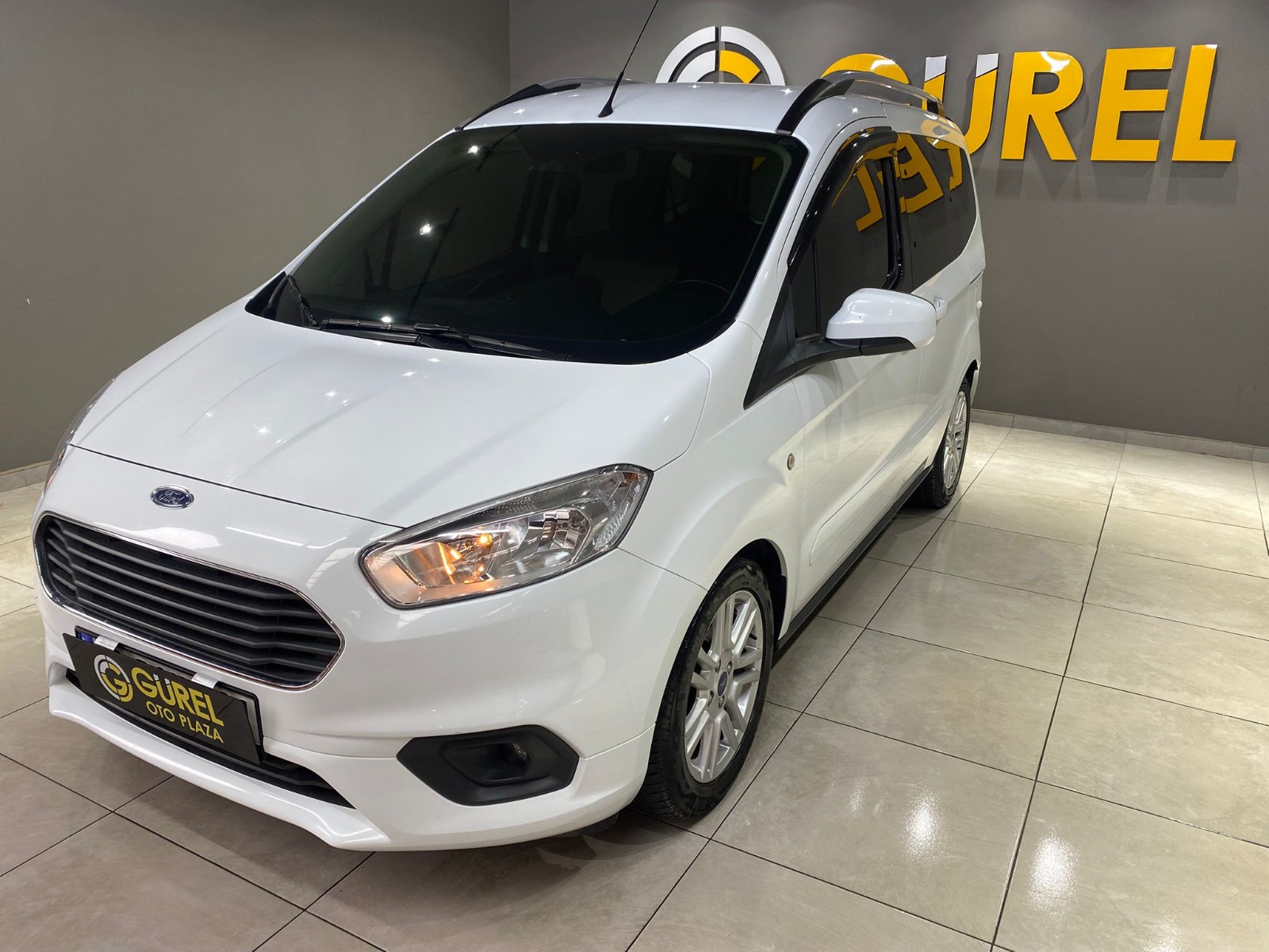 2021 Dizel Manuel Ford Tourneo Courier Beyaz Gürel Tasarım Aksesuar Otomotiv San. Tic. Ltd. Şti.