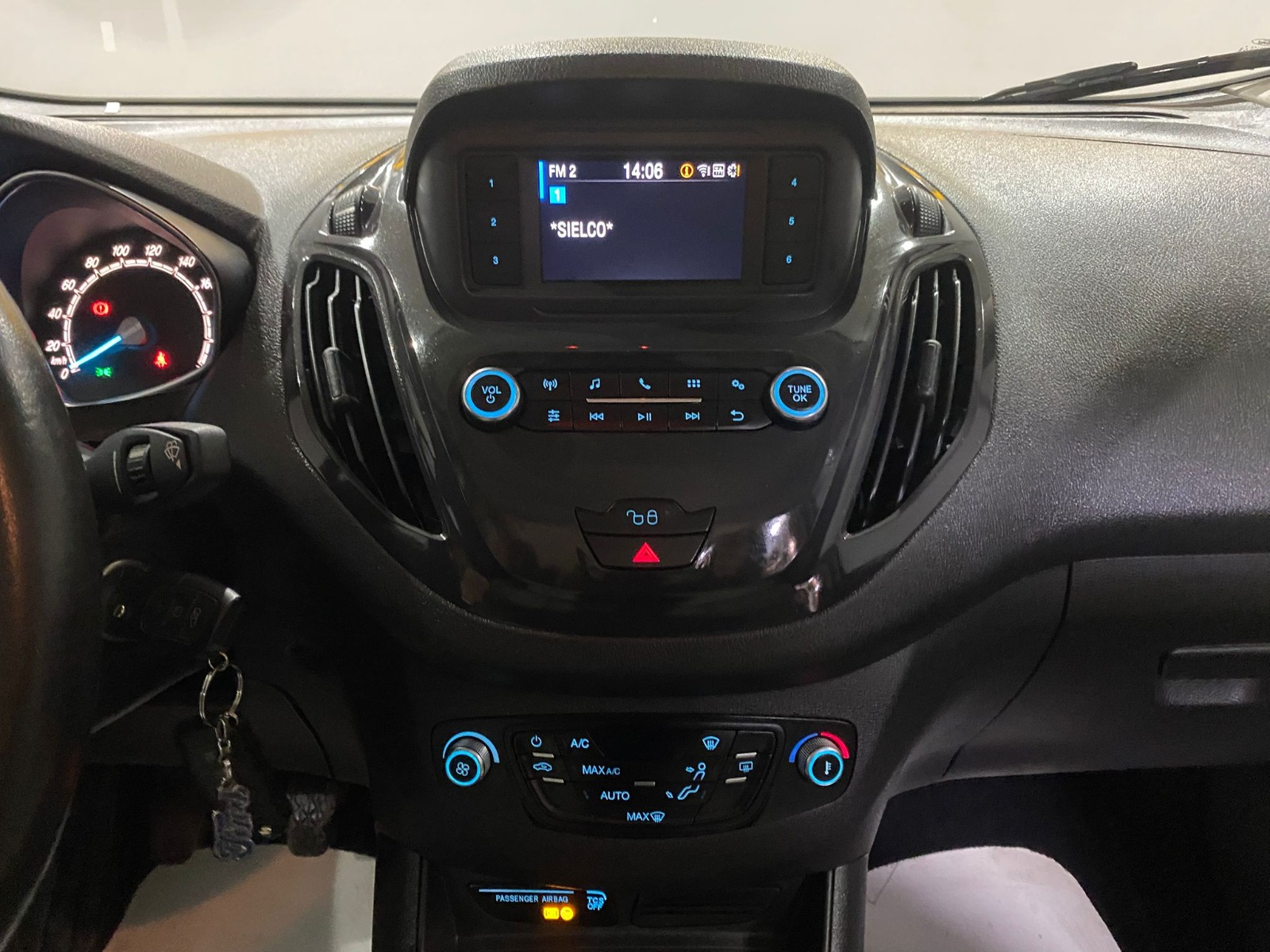 2021 Dizel Manuel Ford Tourneo Courier Beyaz Gürel Tasarım Aksesuar Otomotiv San. Tic. Ltd. Şti.