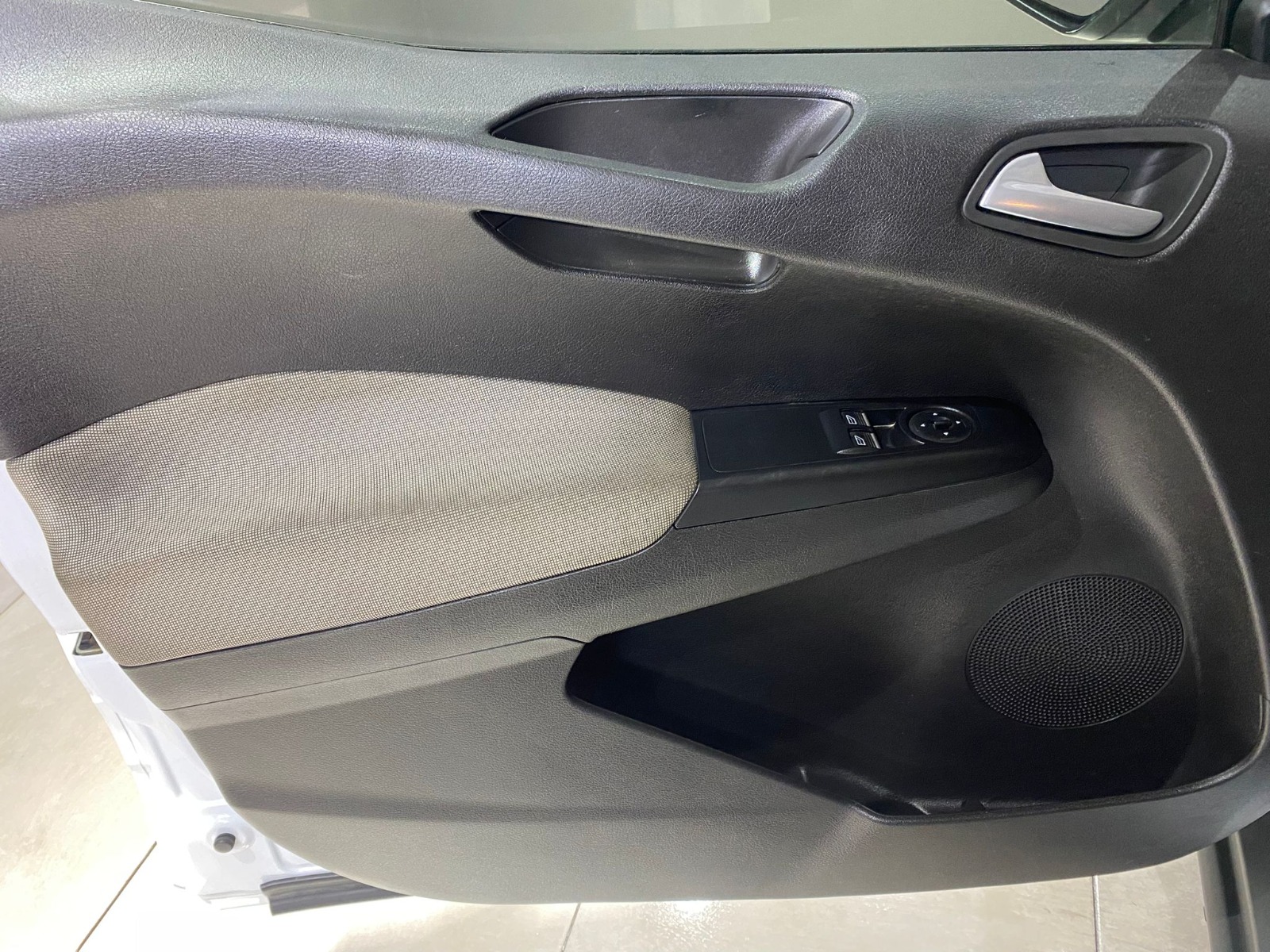 2021 Dizel Manuel Ford Tourneo Courier Beyaz Gürel Tasarım Aksesuar Otomotiv San. Tic. Ltd. Şti.