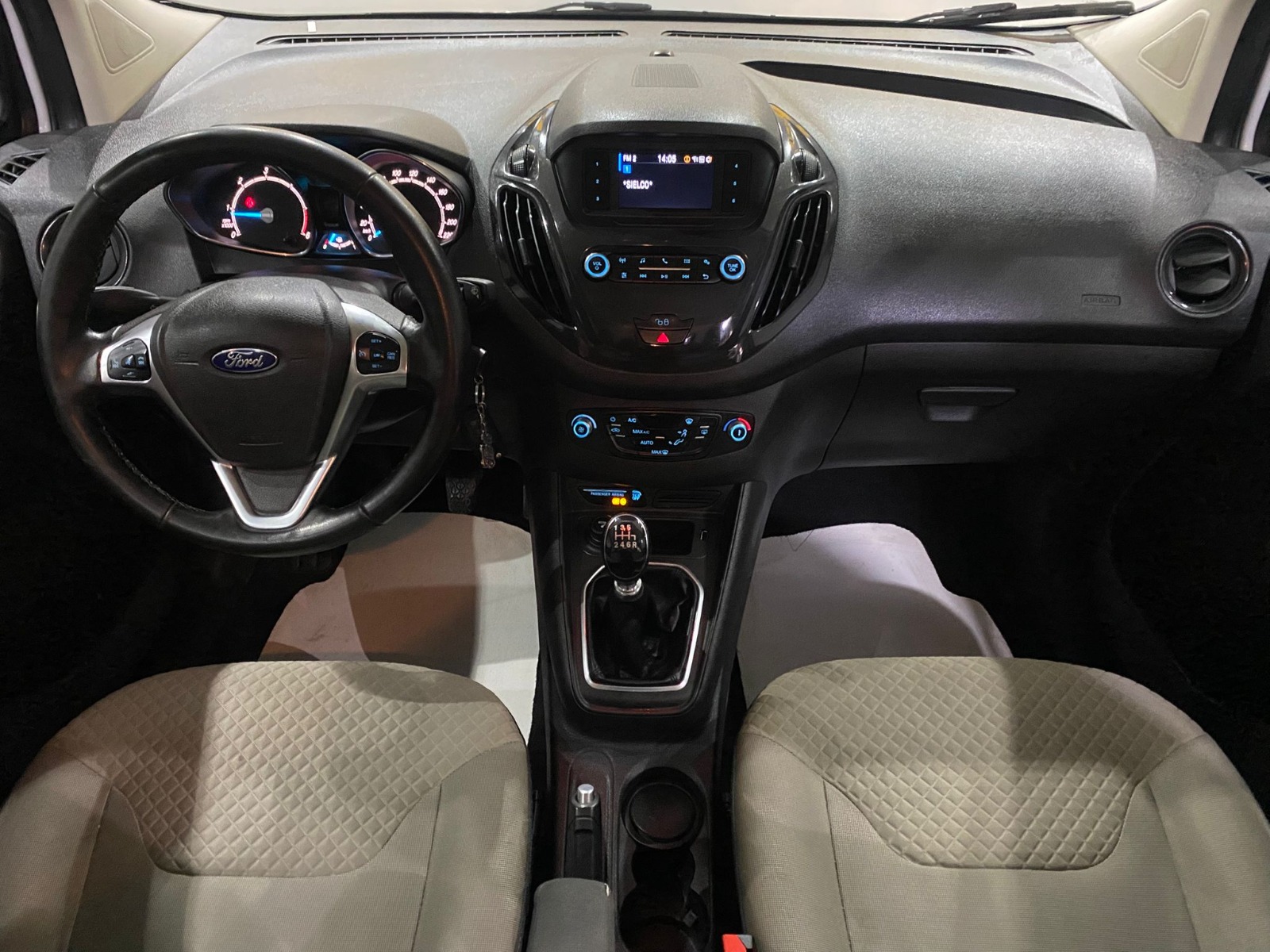 2021 Dizel Manuel Ford Tourneo Courier Beyaz Gürel Tasarım Aksesuar Otomotiv San. Tic. Ltd. Şti.