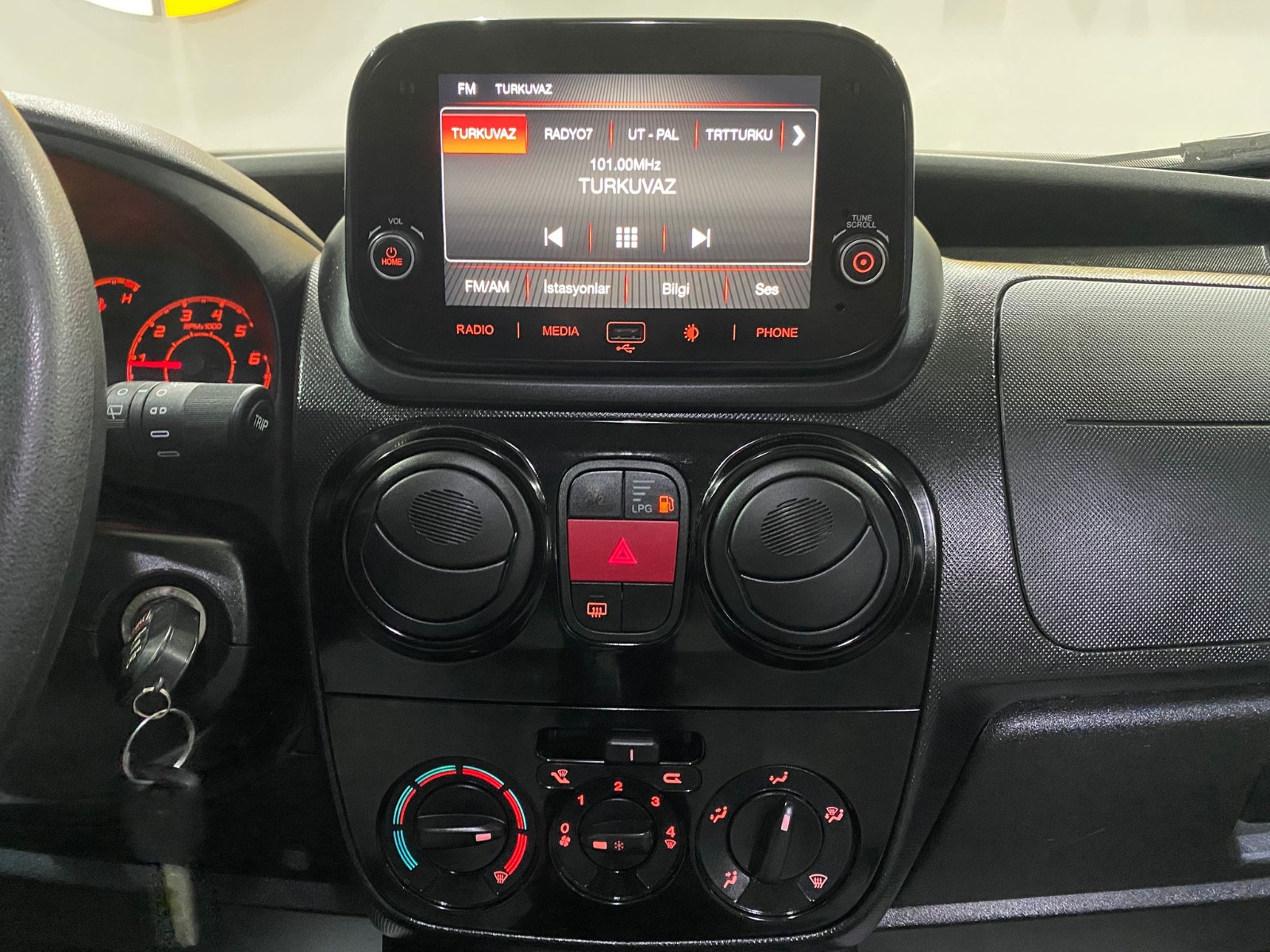 2024 Benzin + LPG Manuel Fiat Fiorino Beyaz Gürel Tasarım Aksesuar Otomotiv San. Tic. Ltd. Şti.