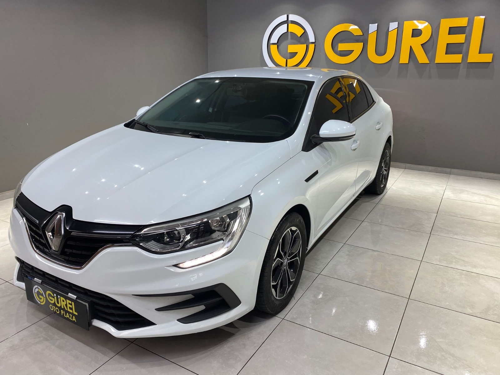 2021 Benzin Otomatik Renault Megane Beyaz Gürel Tasarım Aksesuar Otomotiv San. Tic. Ltd. Şti.