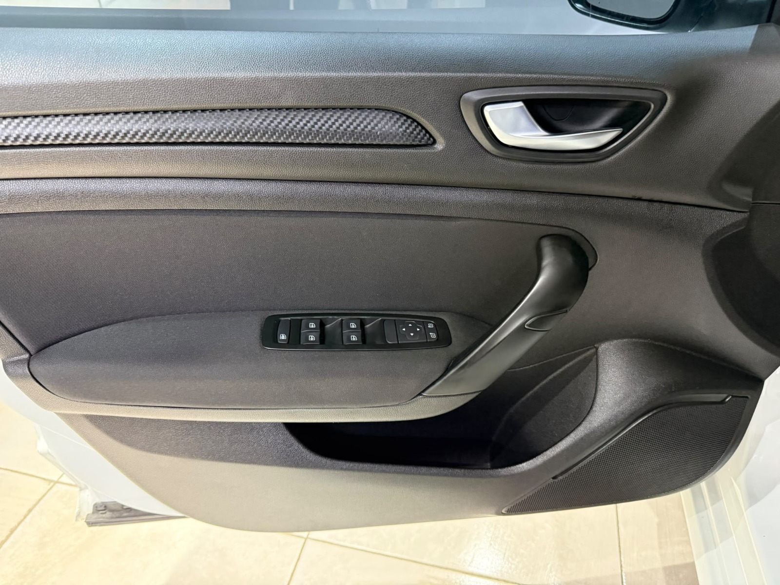 2021 Benzin Otomatik Renault Megane Beyaz Gürel Tasarım Aksesuar Otomotiv San. Tic. Ltd. Şti.
