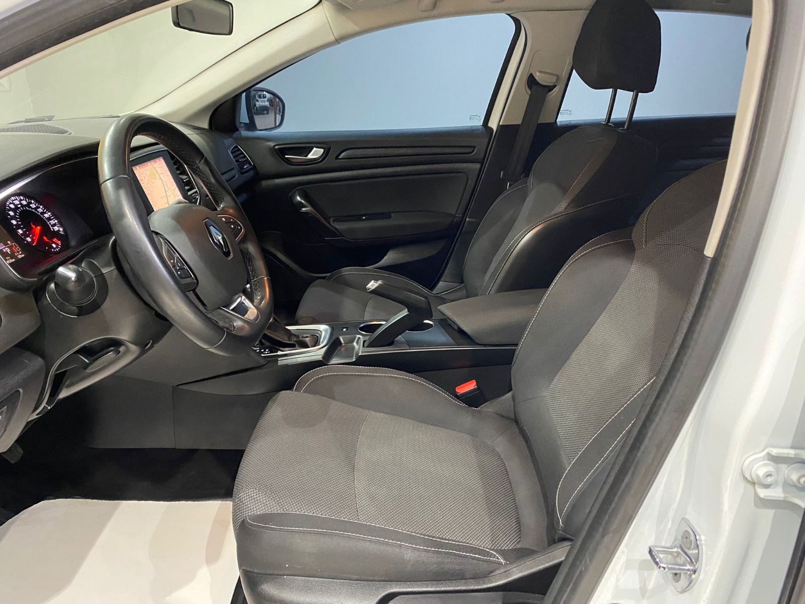 2021 Benzin Otomatik Renault Megane Beyaz Gürel Tasarım Aksesuar Otomotiv San. Tic. Ltd. Şti.