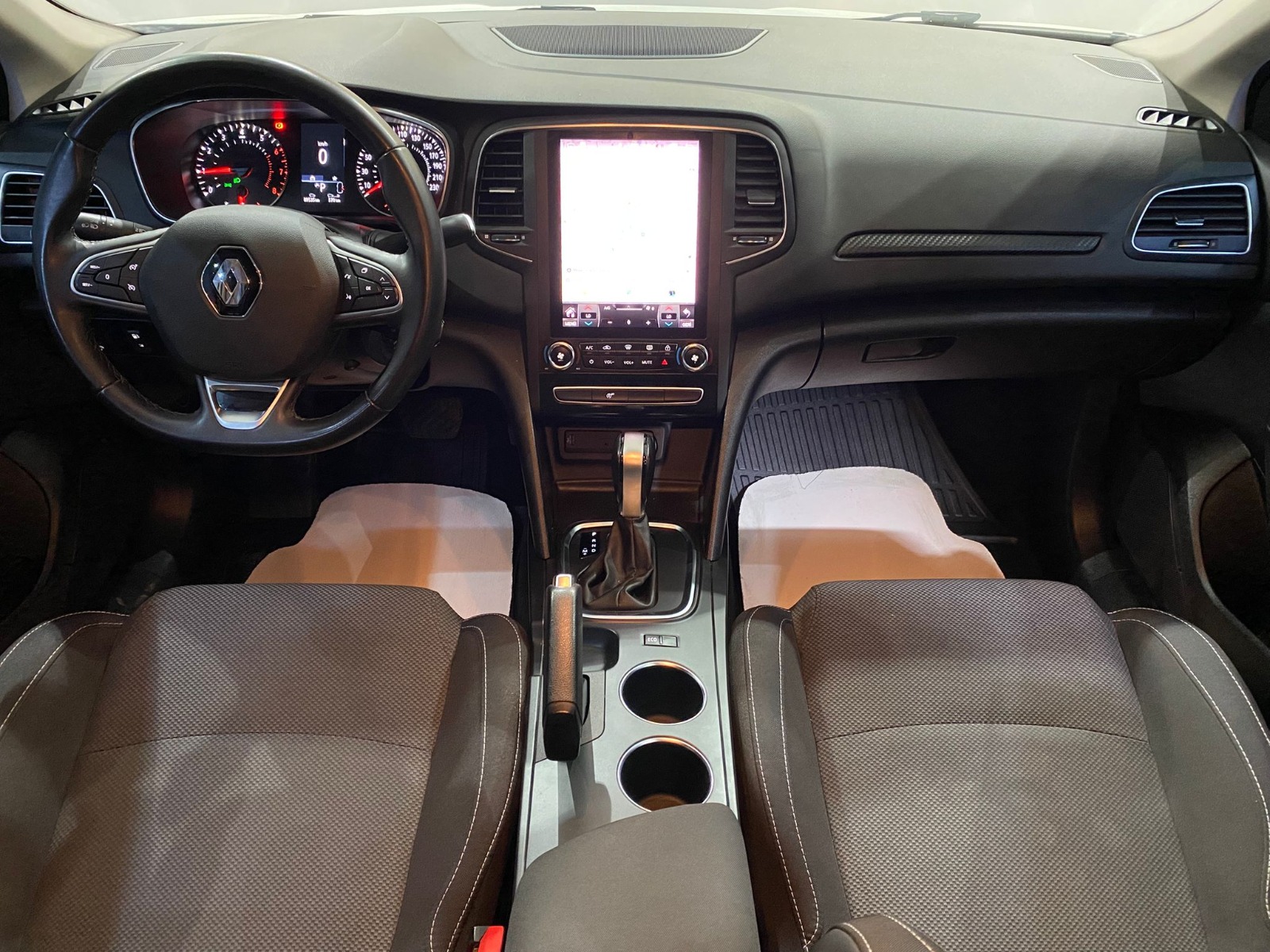 2021 Benzin Otomatik Renault Megane Beyaz Gürel Tasarım Aksesuar Otomotiv San. Tic. Ltd. Şti.