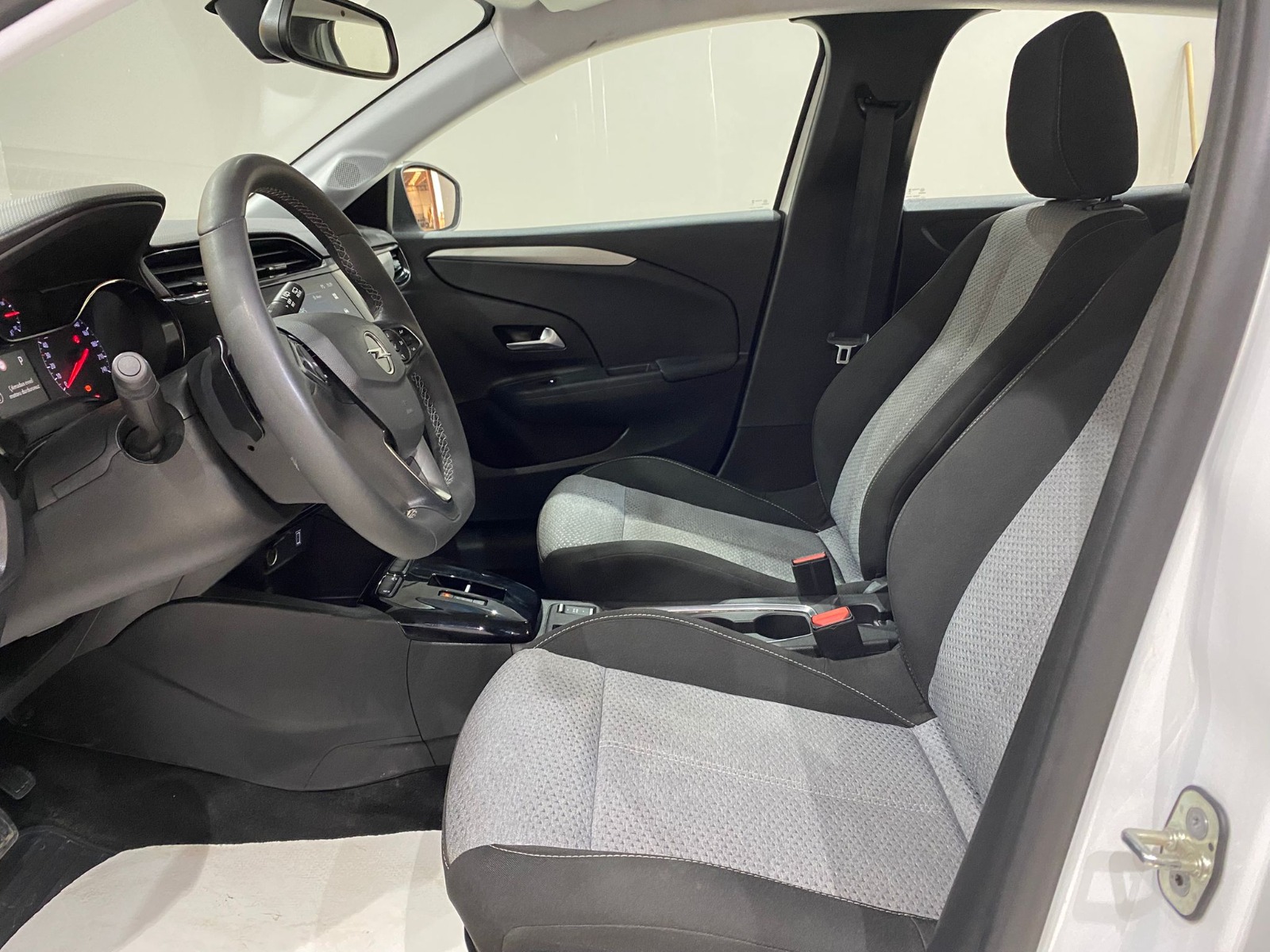 2025 Benzin Otomatik Opel Corsa Beyaz Gürel Tasarım Aksesuar Otomotiv San. Tic. Ltd. Şti.