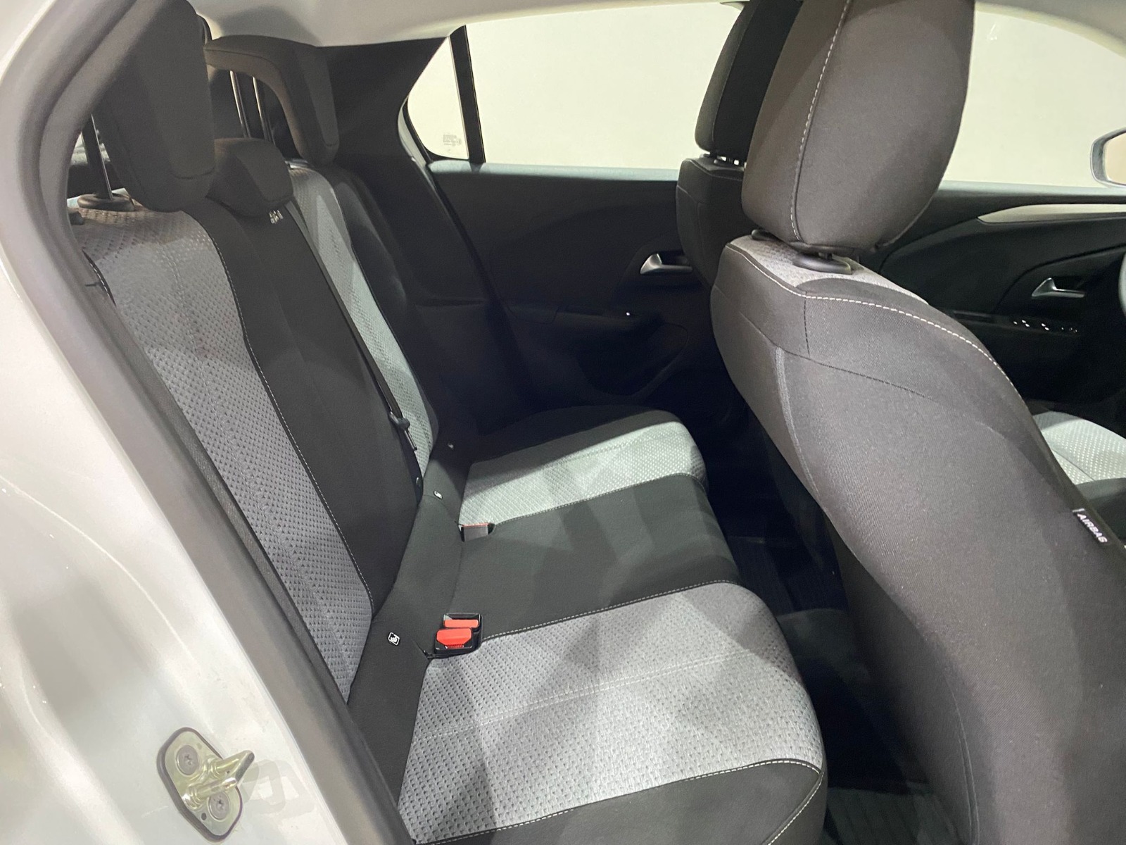 2025 Benzin Otomatik Opel Corsa Beyaz Gürel Tasarım Aksesuar Otomotiv San. Tic. Ltd. Şti.