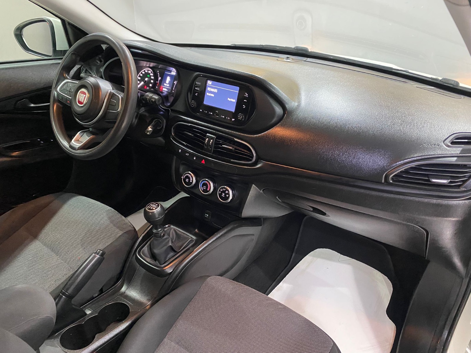 2022 Benzin Manuel Fiat Egea Beyaz Gürel Tasarım Aksesuar Otomotiv San. Tic. Ltd. Şti.