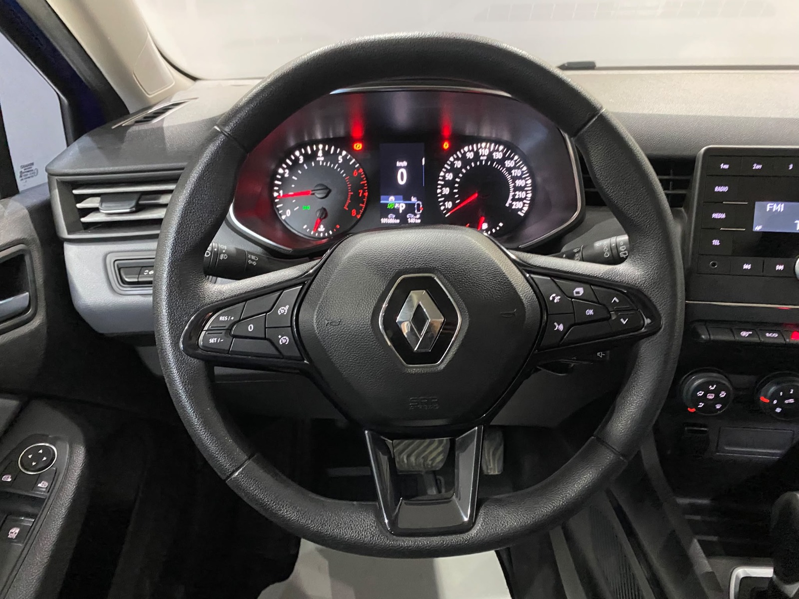 2021 Benzin Otomatik Renault Clio Mavi Gürel Tasarım Aksesuar Otomotiv San. Tic. Ltd. Şti.