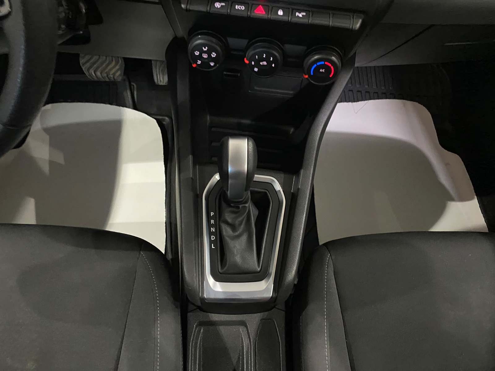2021 Benzin Otomatik Renault Clio Mavi Gürel Tasarım Aksesuar Otomotiv San. Tic. Ltd. Şti.