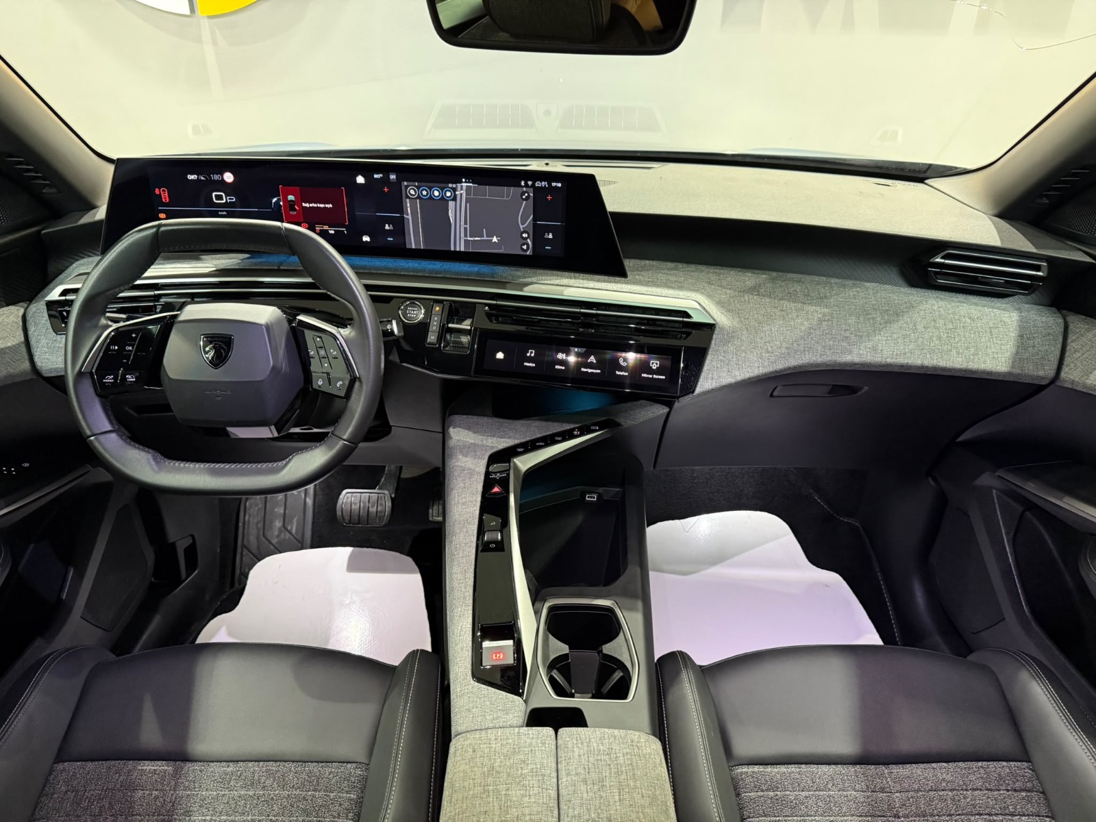 2025 Benzin Otomatik Peugeot 3008 Mavi Gürel Tasarım Aksesuar Otomotiv San. Tic. Ltd. Şti.