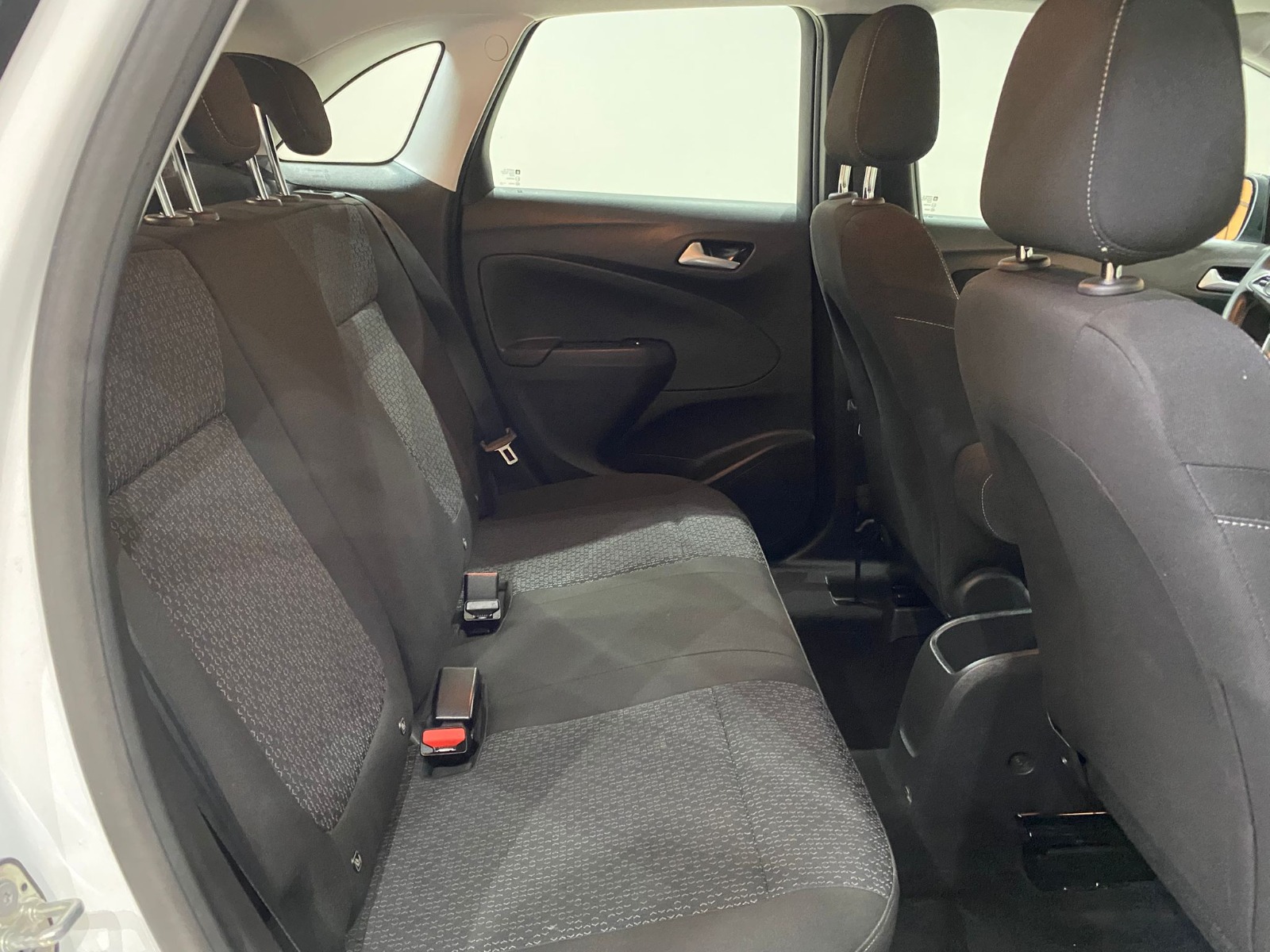2024 Benzin Otomatik Opel Crossland Beyaz Gürel Tasarım Aksesuar Otomotiv San. Tic. Ltd. Şti.
