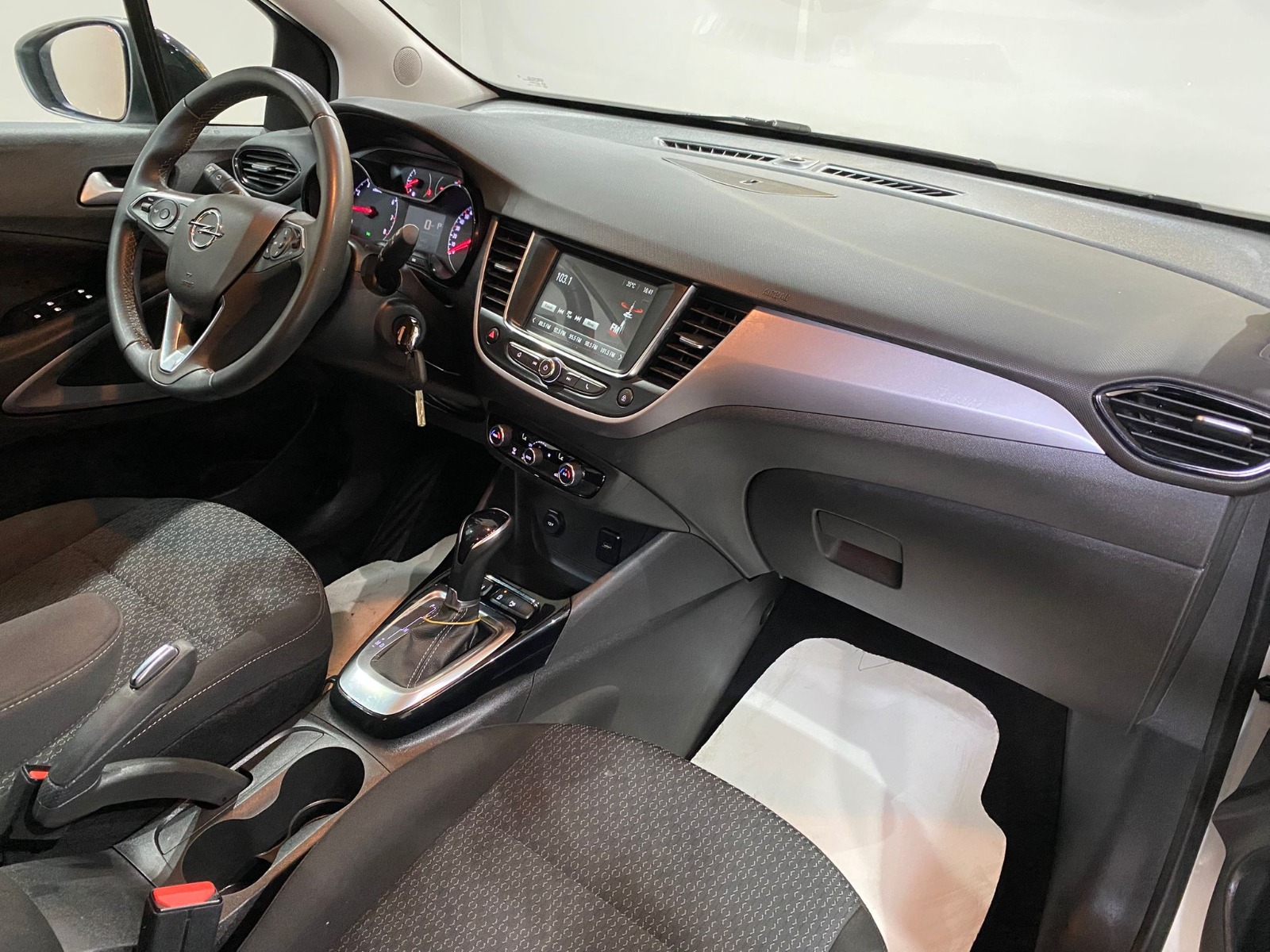 2024 Benzin Otomatik Opel Crossland Beyaz Gürel Tasarım Aksesuar Otomotiv San. Tic. Ltd. Şti.