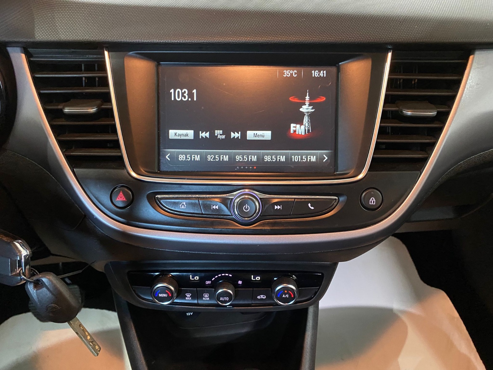 2024 Benzin Otomatik Opel Crossland Beyaz Gürel Tasarım Aksesuar Otomotiv San. Tic. Ltd. Şti.