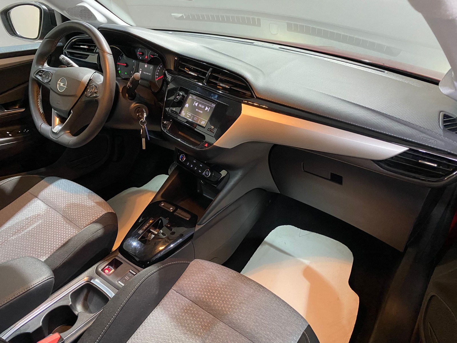 2024 Benzin Otomatik Opel Corsa Kırmızı Gürel Tasarım Aksesuar Otomotiv San. Tic. Ltd. Şti.