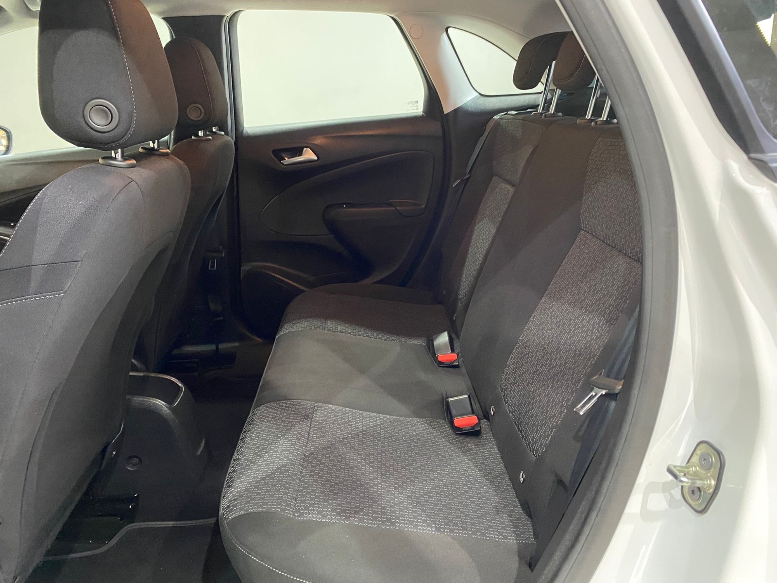 2024 Benzin Otomatik Opel Crossland Beyaz Gürel Tasarım Aksesuar Otomotiv San. Tic. Ltd. Şti.