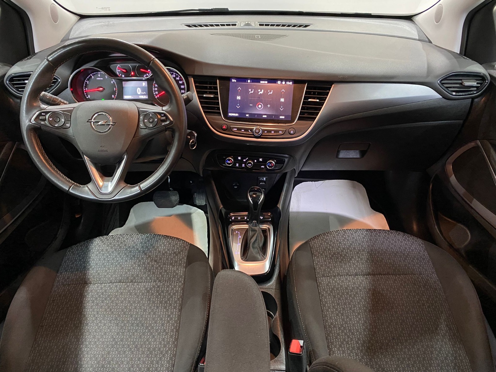 2024 Benzin Otomatik Opel Crossland Beyaz Gürel Tasarım Aksesuar Otomotiv San. Tic. Ltd. Şti.