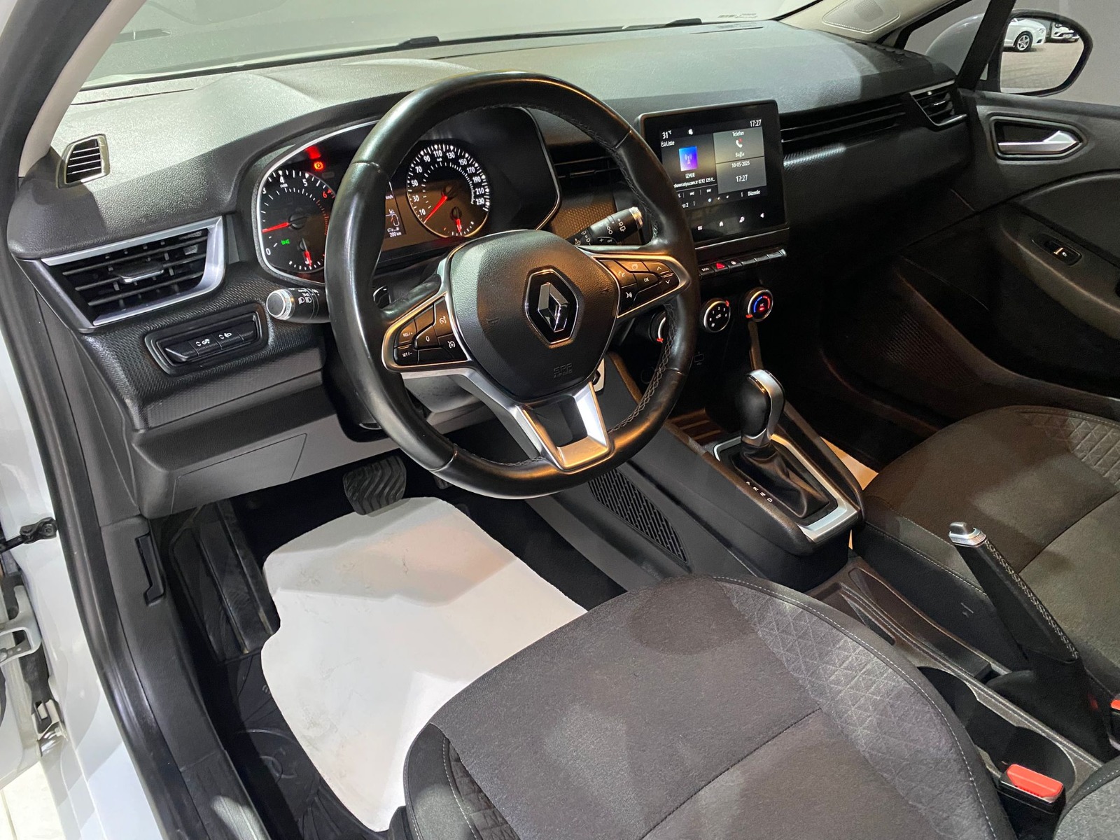 2020 Benzin Otomatik Renault Clio Beyaz Gürel Tasarım Aksesuar Otomotiv San. Tic. Ltd. Şti.