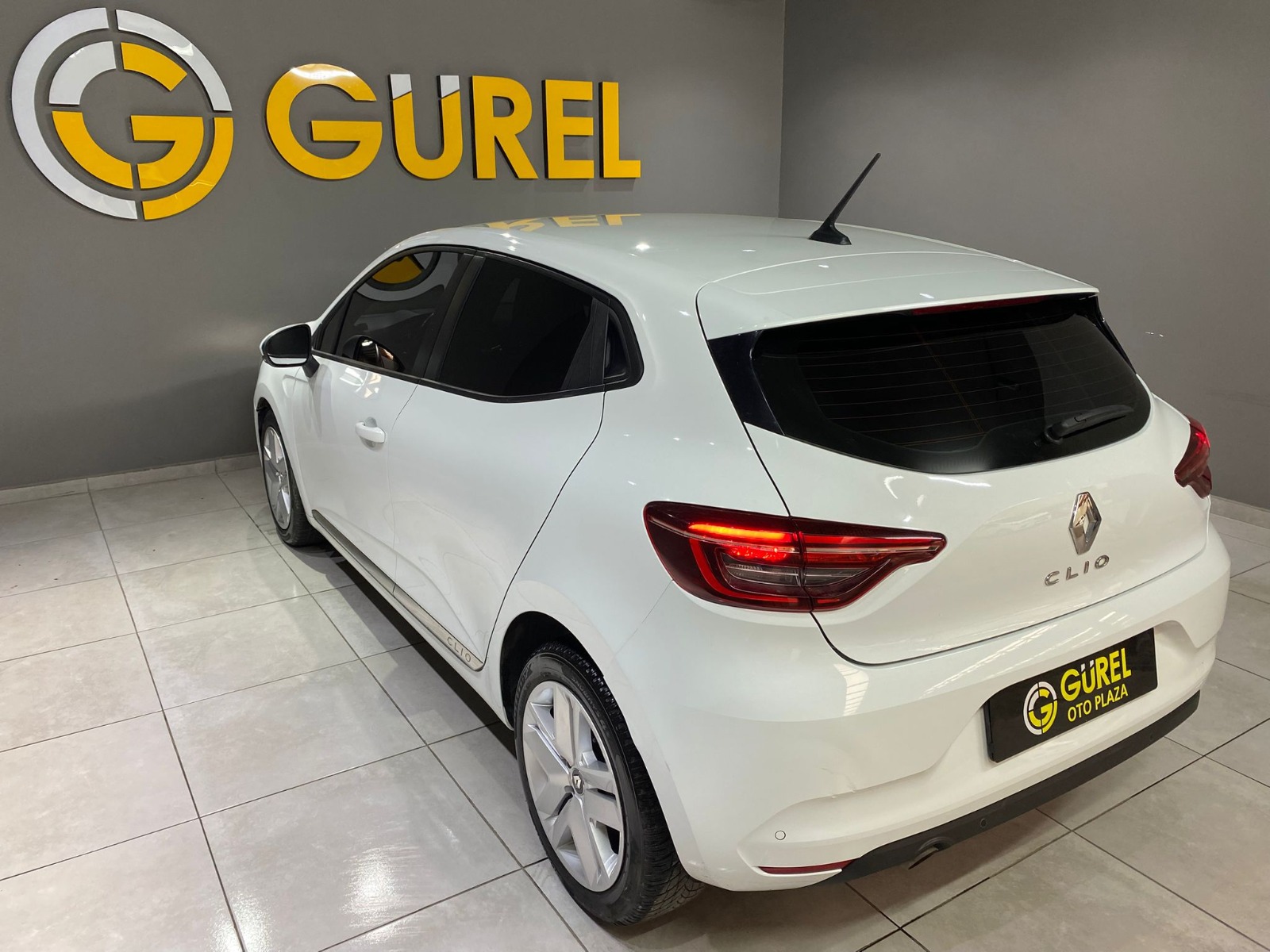 2020 Benzin Otomatik Renault Clio Beyaz Gürel Tasarım Aksesuar Otomotiv San. Tic. Ltd. Şti.