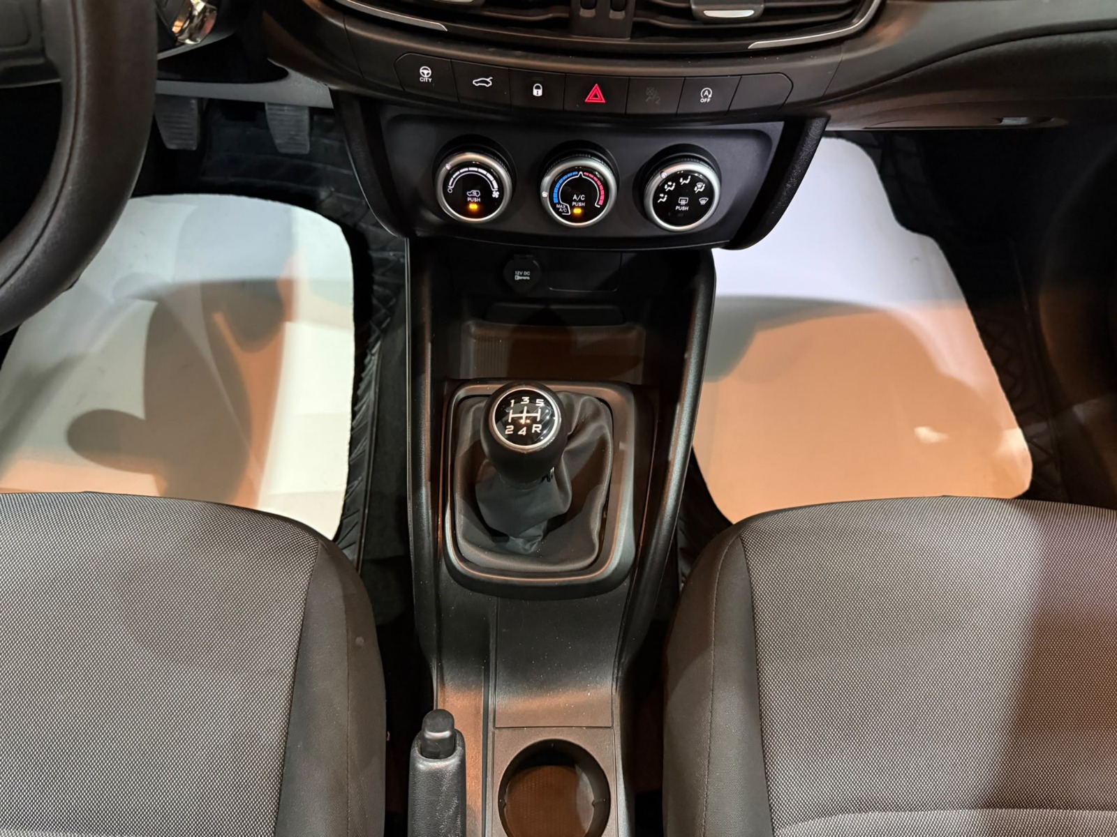 2024 Dizel Manuel Fiat Egea Beyaz Gürel Tasarım Aksesuar Otomotiv San. Tic. Ltd. Şti.