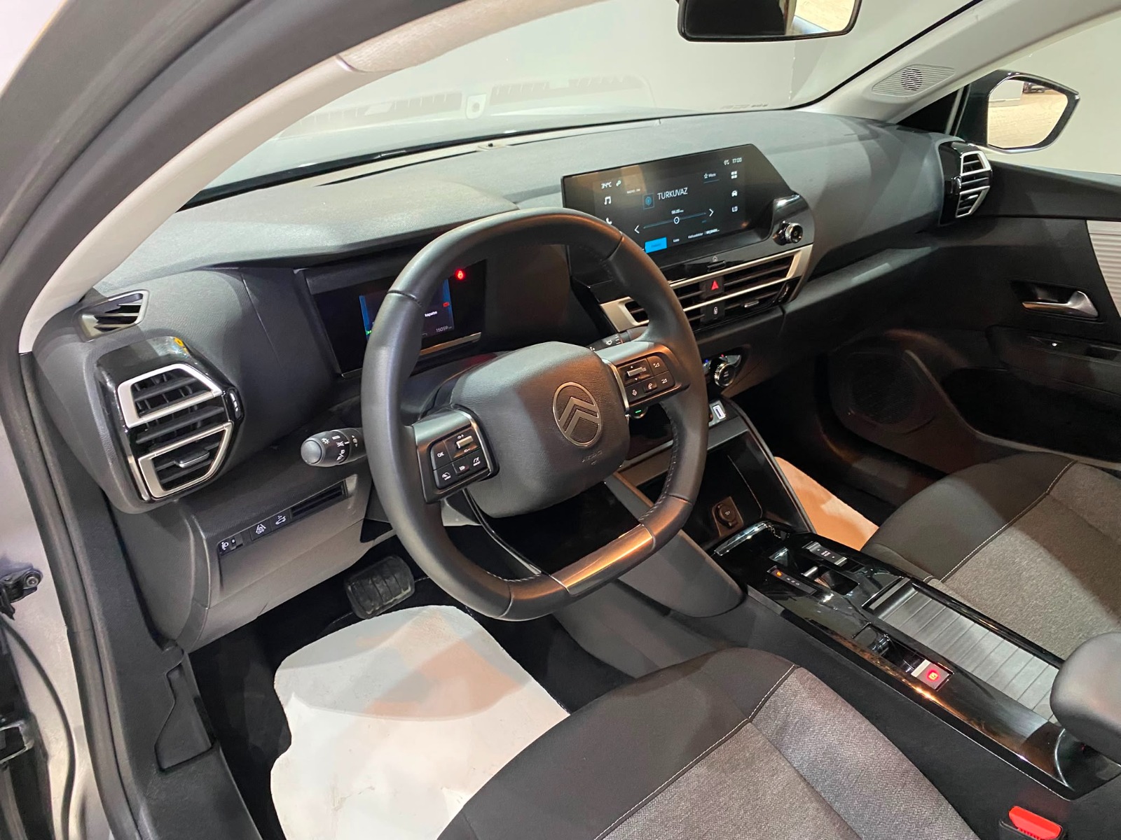 2025 Benzin Otomatik Citroen C4 X Gri Gürel Tasarım Aksesuar Otomotiv San. Tic. Ltd. Şti.