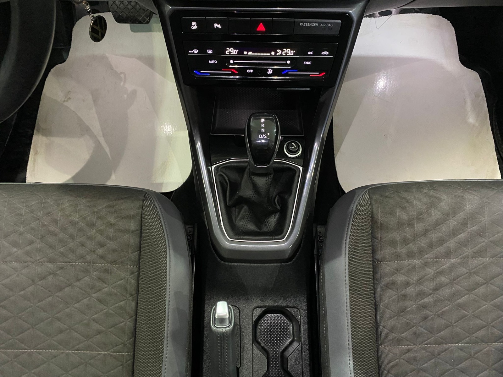 2023 Benzin Otomatik Volkswagen T-Cross Mavi Gürel Tasarım Aksesuar Otomotiv San. Tic. Ltd. Şti.