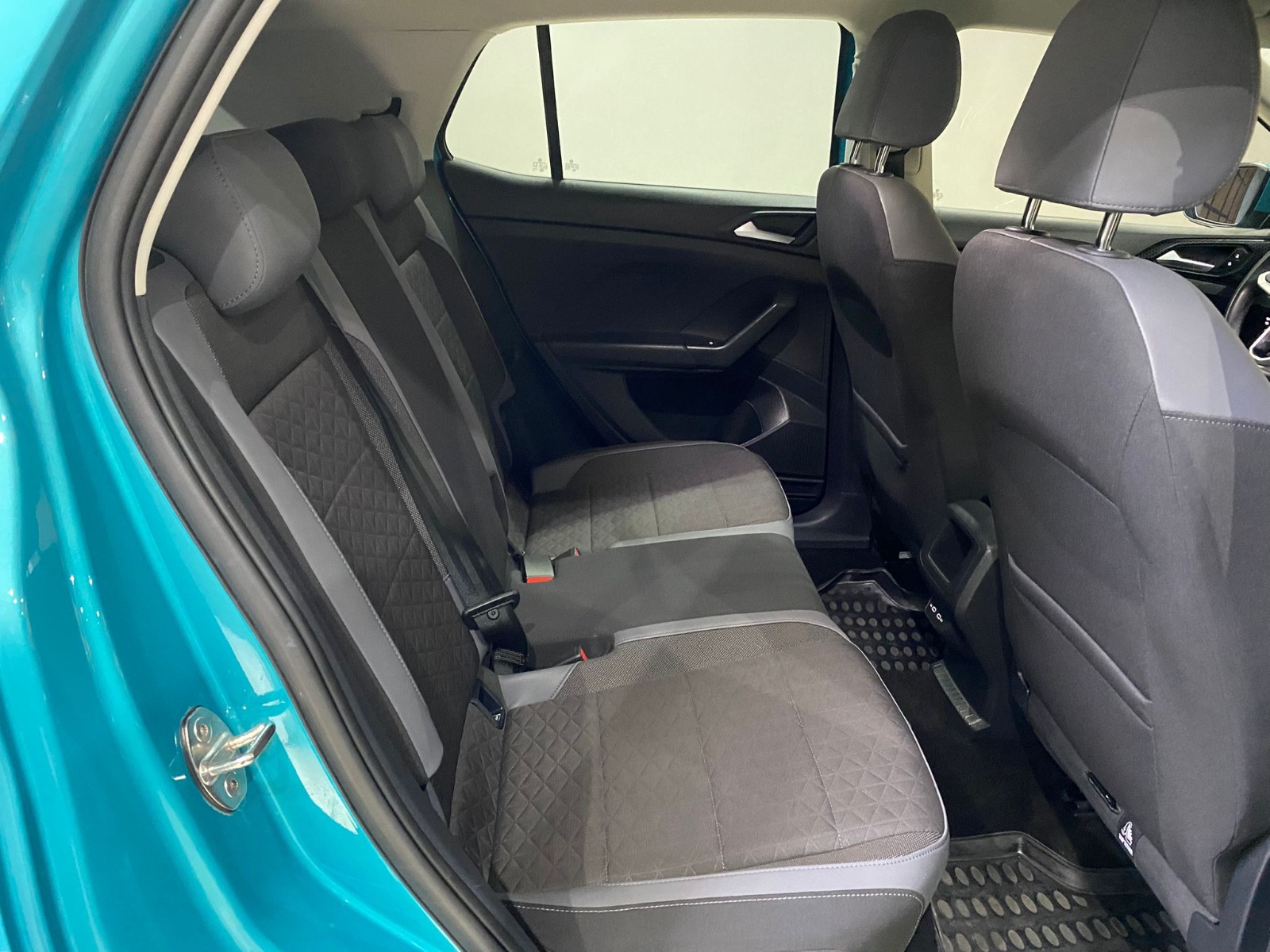 2023 Benzin Otomatik Volkswagen T-Cross Mavi Gürel Tasarım Aksesuar Otomotiv San. Tic. Ltd. Şti.