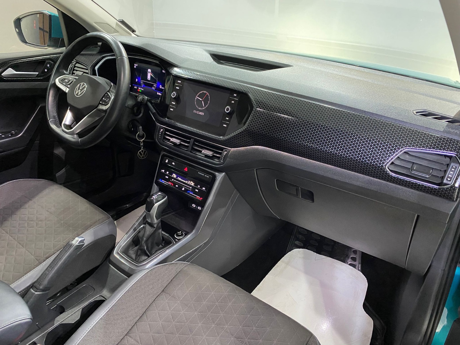 2023 Benzin Otomatik Volkswagen T-Cross Mavi Gürel Tasarım Aksesuar Otomotiv San. Tic. Ltd. Şti.