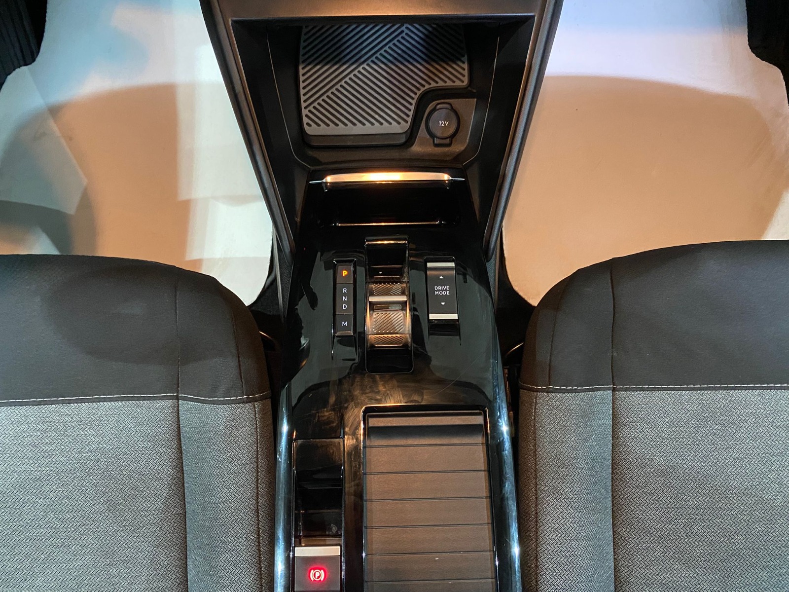 2022 Benzin Otomatik Citroen C4 Gri Gürel Tasarım Aksesuar Otomotiv San. Tic. Ltd. Şti.