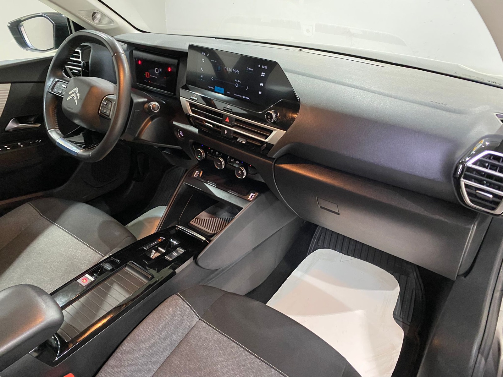 2022 Benzin Otomatik Citroen C4 Gri Gürel Tasarım Aksesuar Otomotiv San. Tic. Ltd. Şti.