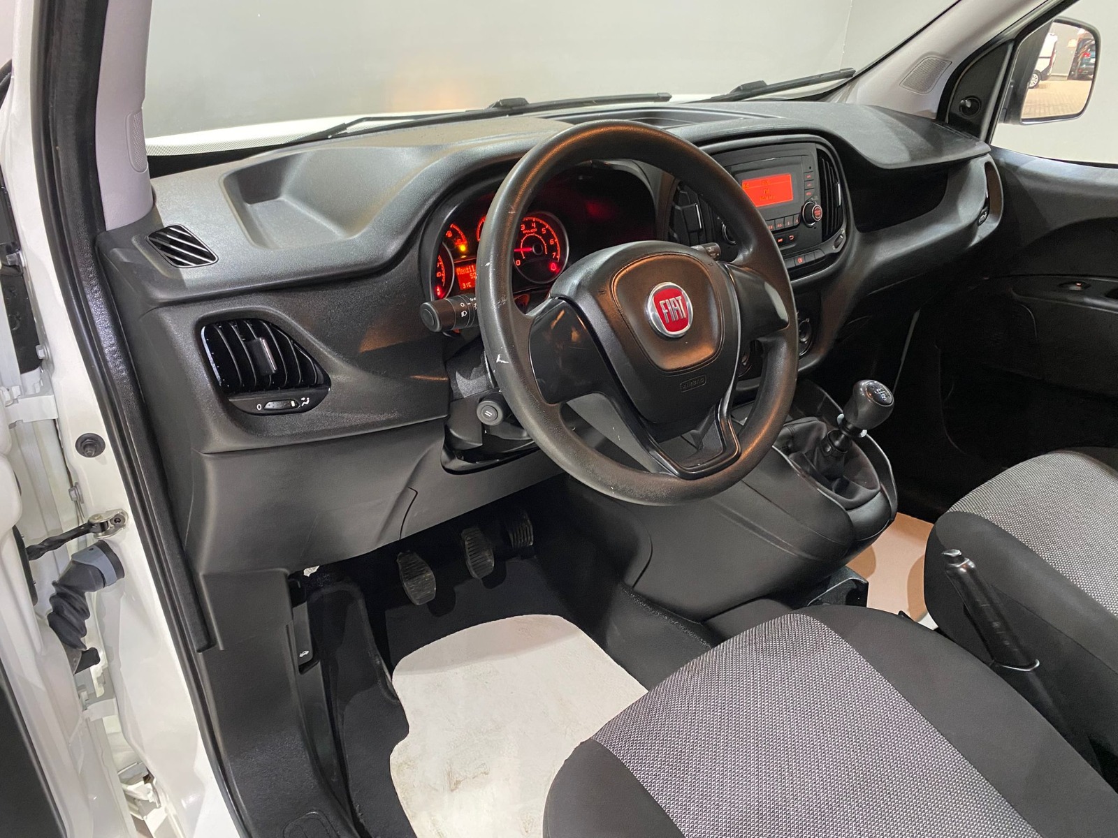 2023 Dizel Manuel Fiat Doblo Beyaz Gürel Tasarım Aksesuar Otomotiv San. Tic. Ltd. Şti.