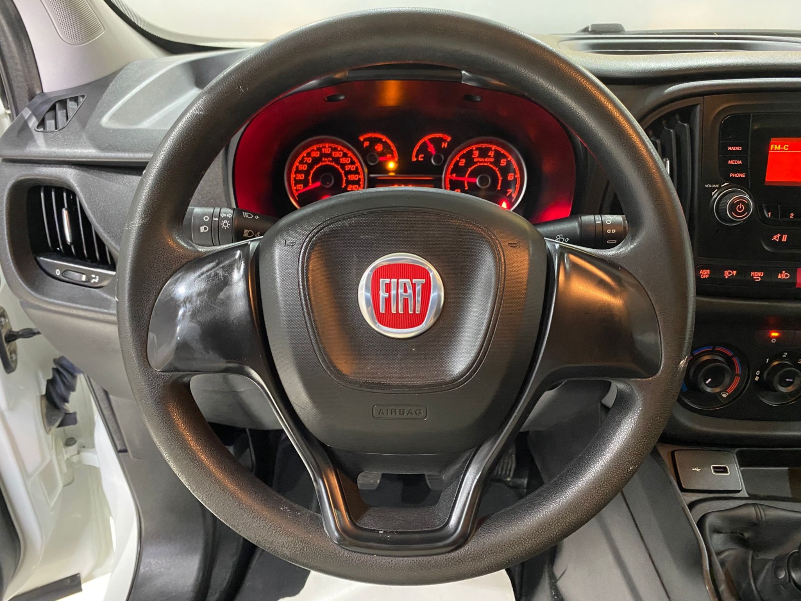 2023 Dizel Manuel Fiat Doblo Beyaz Gürel Tasarım Aksesuar Otomotiv San. Tic. Ltd. Şti.