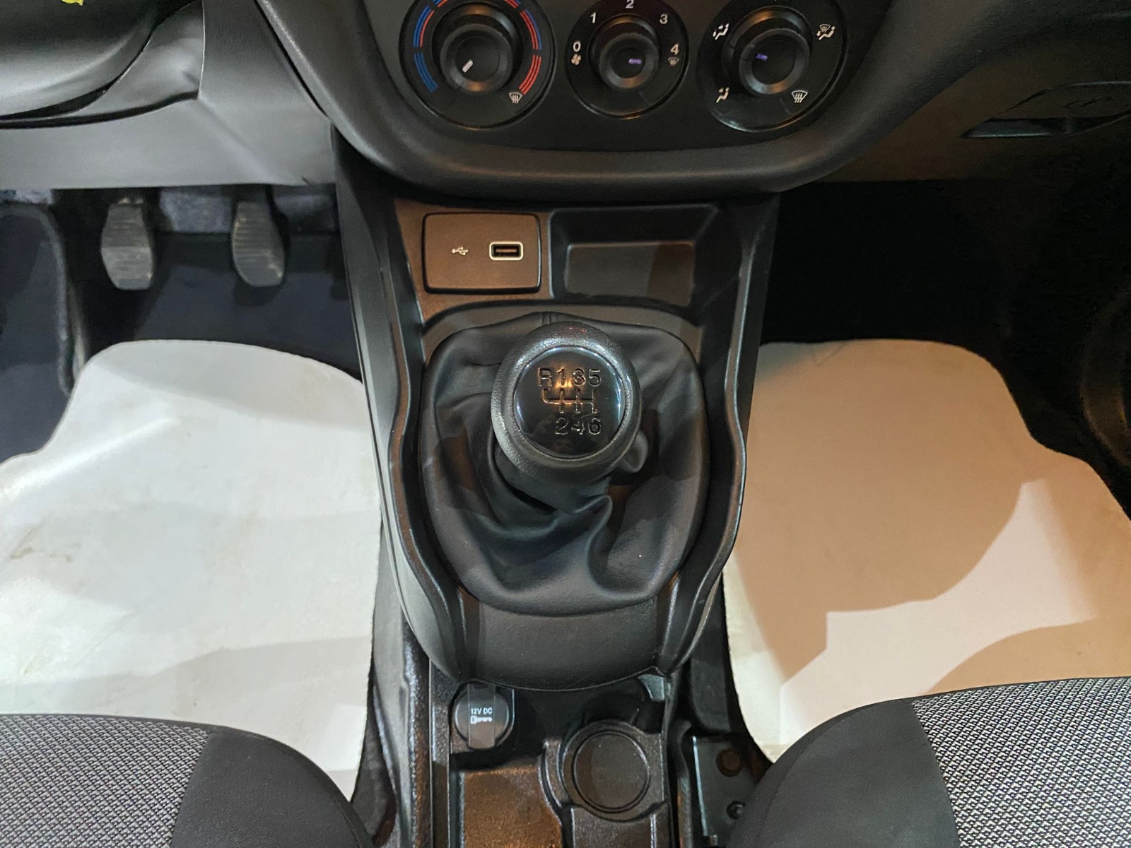 2023 Dizel Manuel Fiat Doblo Beyaz Gürel Tasarım Aksesuar Otomotiv San. Tic. Ltd. Şti.