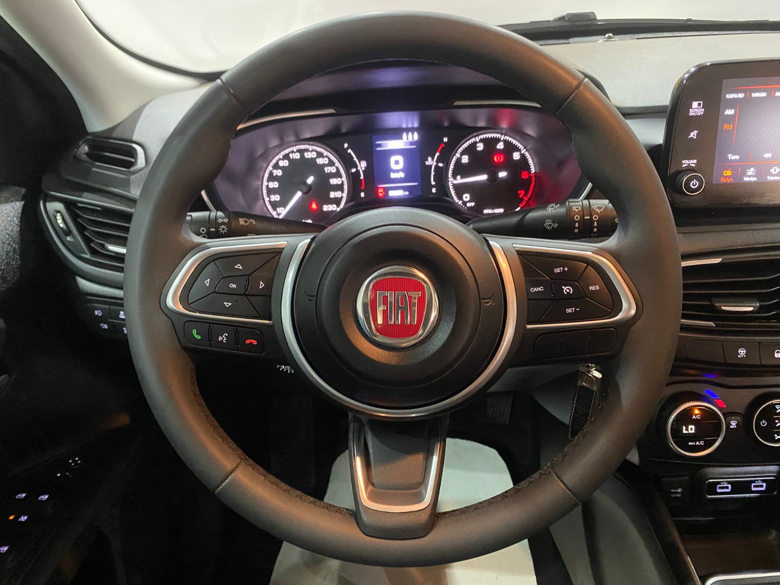 2022 Benzin Manuel Fiat Egea Turuncu Gürel Tasarım Aksesuar Otomotiv San. Tic. Ltd. Şti.