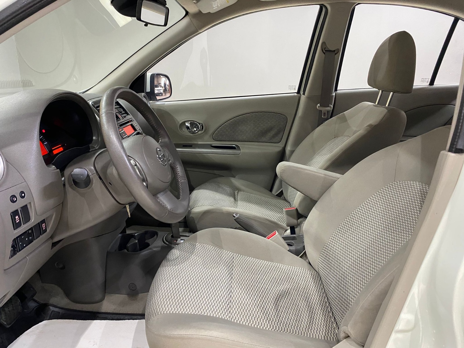 2015 Benzin Otomatik Nissan Micra Beyaz Gürel Tasarım Aksesuar Otomotiv San. Tic. Ltd. Şti.