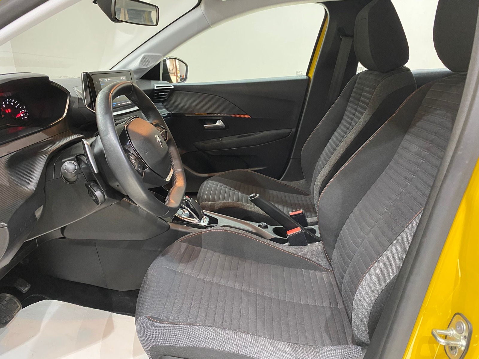 2021 Benzin Otomatik Peugeot 208 Sarı Gürel Tasarım Aksesuar Otomotiv San. Tic. Ltd. Şti.
