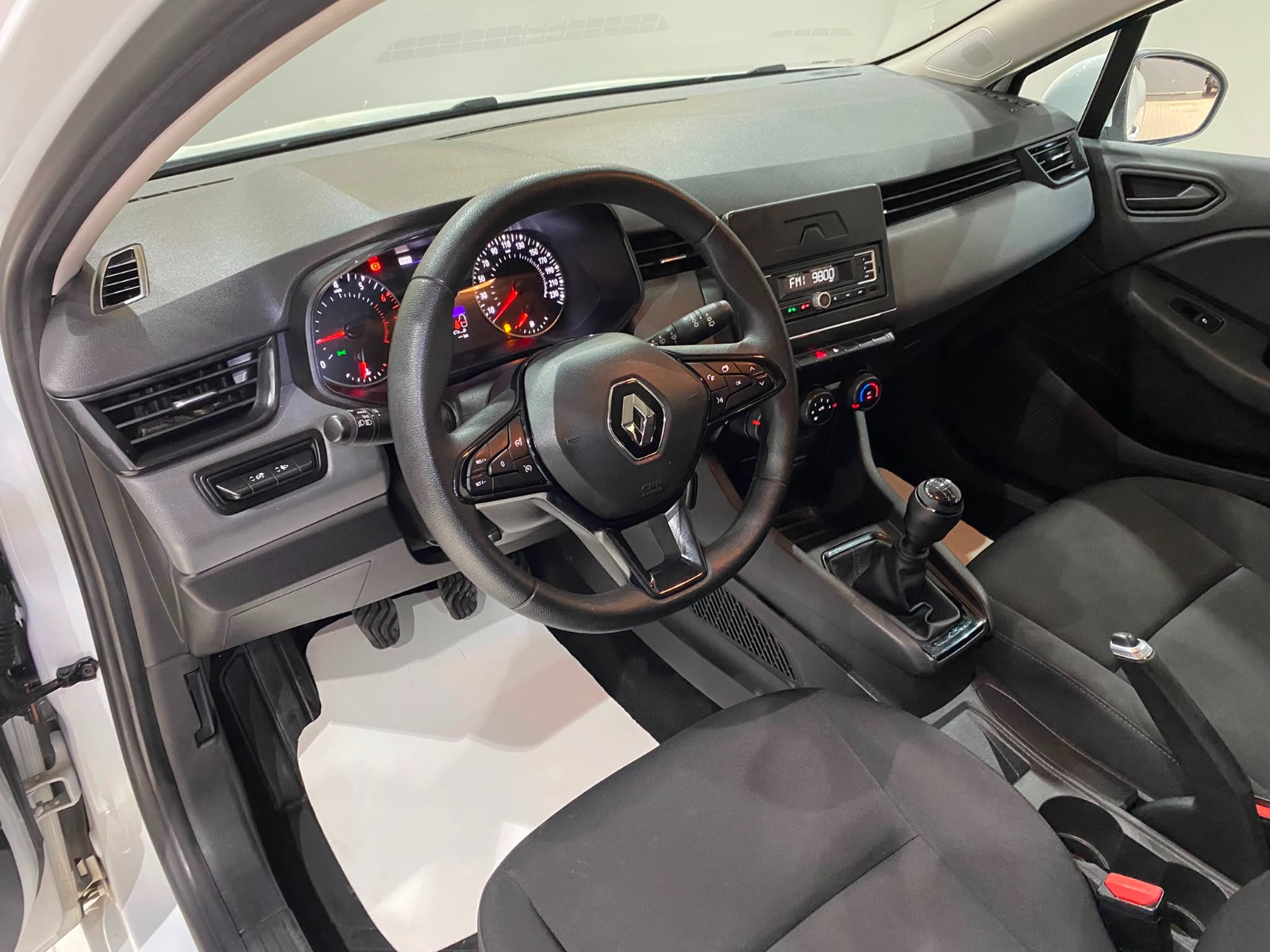 2022 Benzin Manuel Renault Clio Beyaz Gürel Tasarım Aksesuar Otomotiv San. Tic. Ltd. Şti.