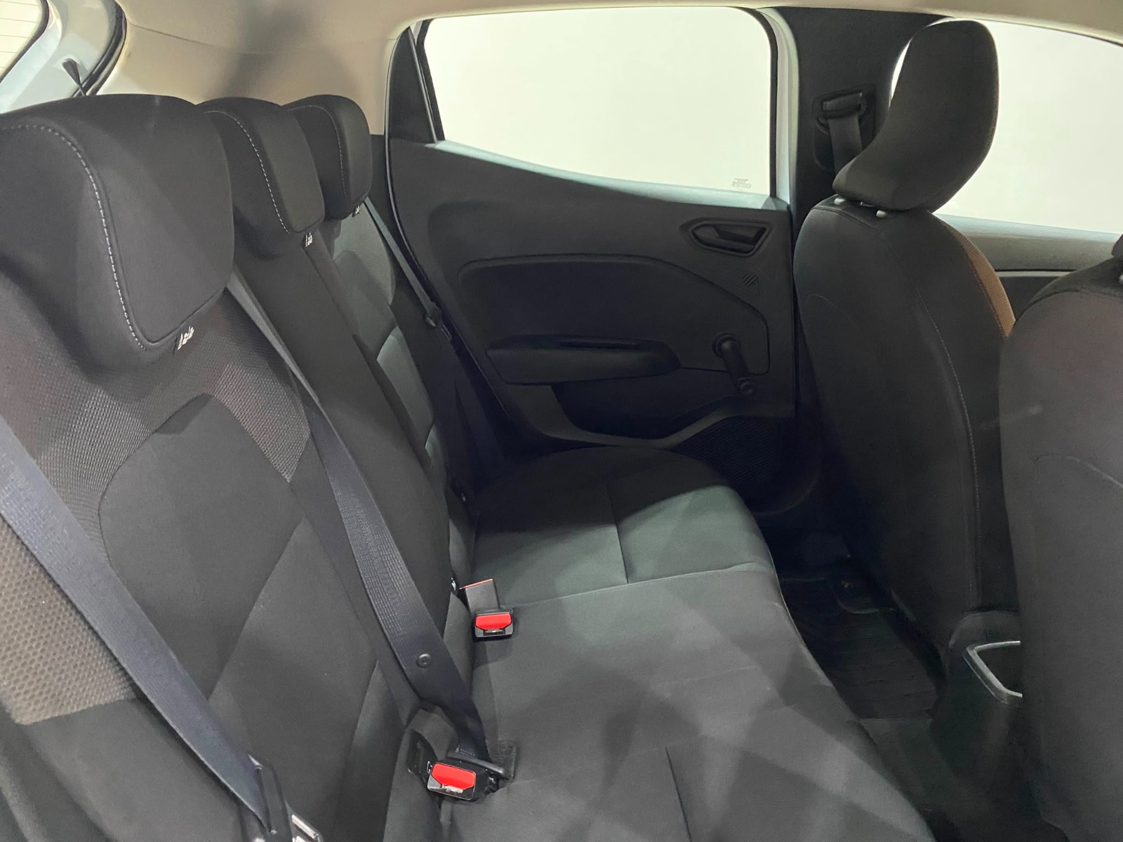 2022 Benzin Manuel Renault Clio Beyaz Gürel Tasarım Aksesuar Otomotiv San. Tic. Ltd. Şti.