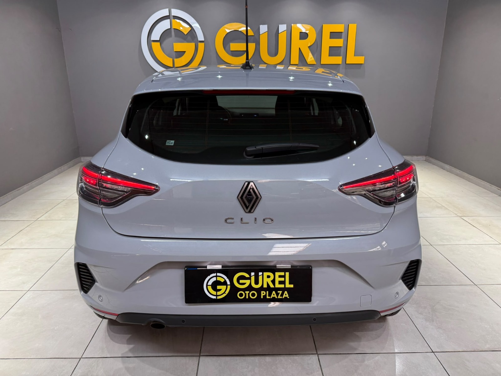 2026 Benzin Otomatik Renault Clio Gri Gürel Tasarım Aksesuar Otomotiv San. Tic. Ltd. Şti.