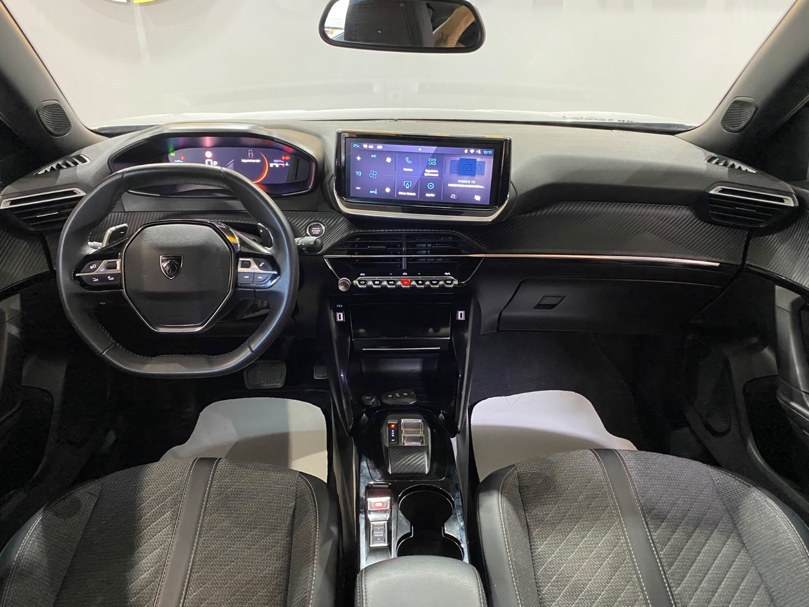 2025 Benzin Otomatik Peugeot 2008 Gri Gürel Tasarım Aksesuar Otomotiv San. Tic. Ltd. Şti.