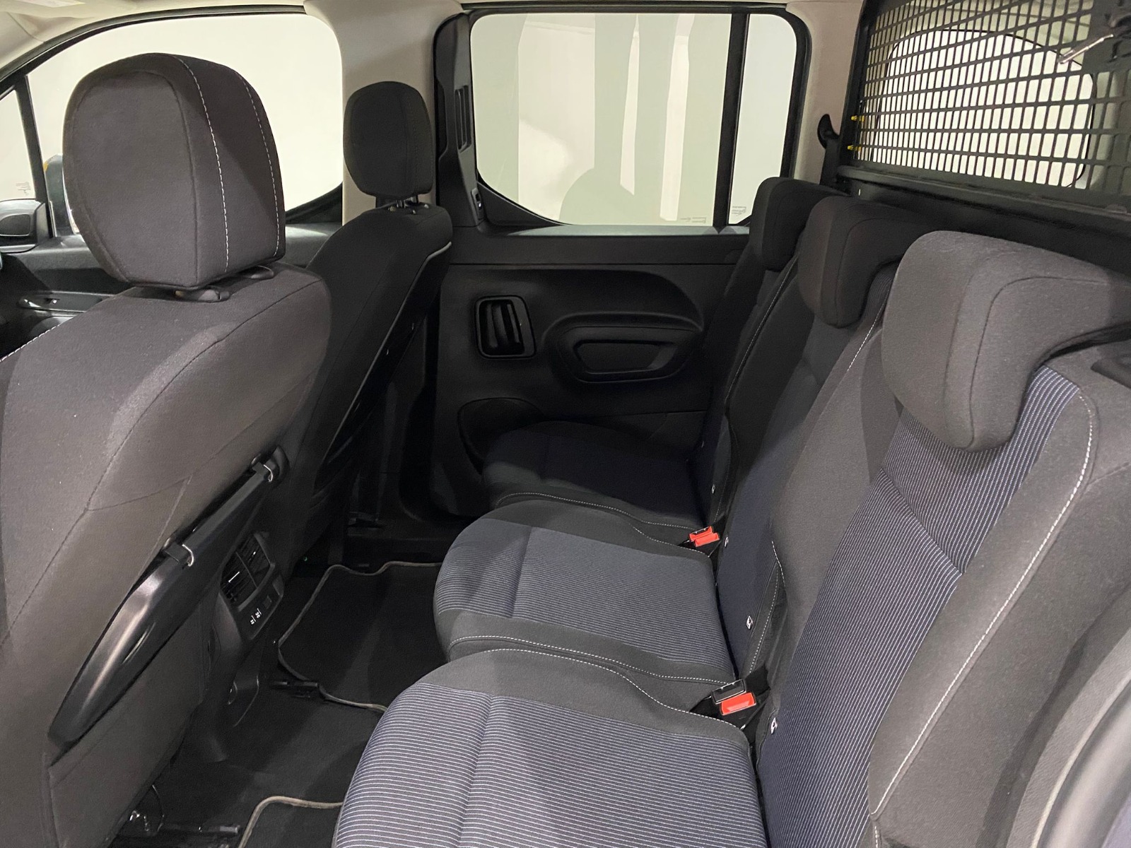 2025 Dizel Otomatik Fiat Doblo Combi Gri Gürel Tasarım Aksesuar Otomotiv San. Tic. Ltd. Şti.