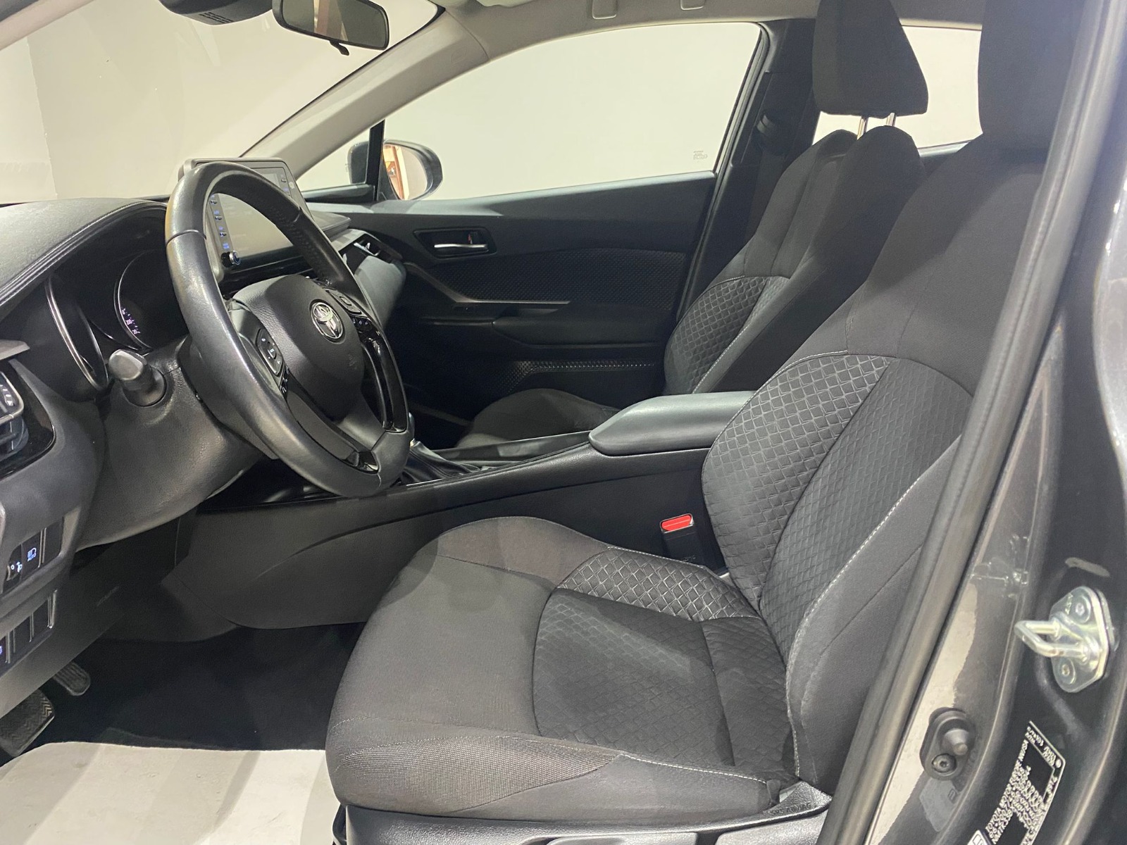 2023 Hybrid Otomatik Toyota C-HR Gri Gürel Tasarım Aksesuar Otomotiv San. Tic. Ltd. Şti.