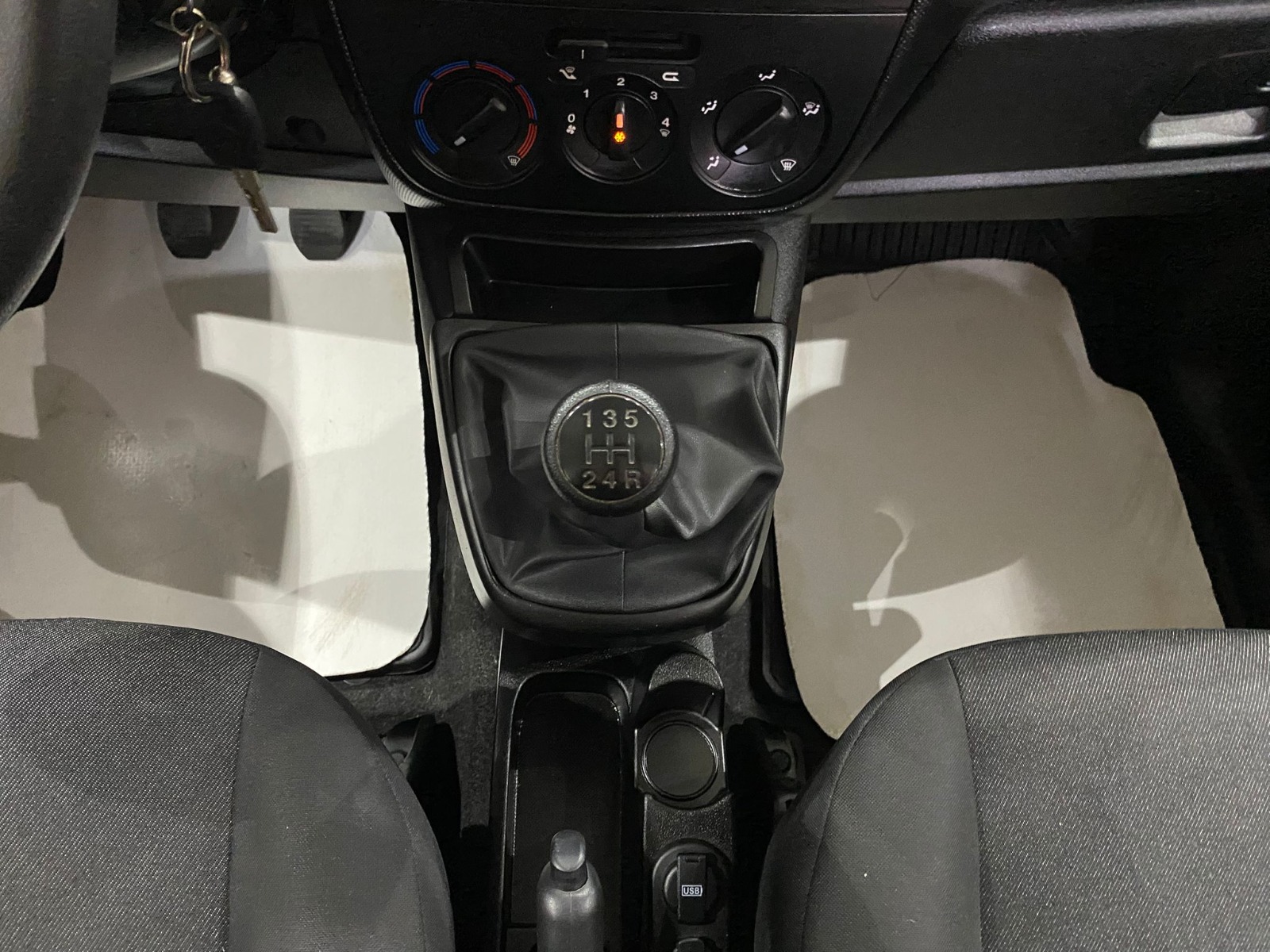 2023 Dizel Manuel Fiat Fiorino Combi Beyaz Gürel Tasarım Aksesuar Otomotiv San. Tic. Ltd. Şti.