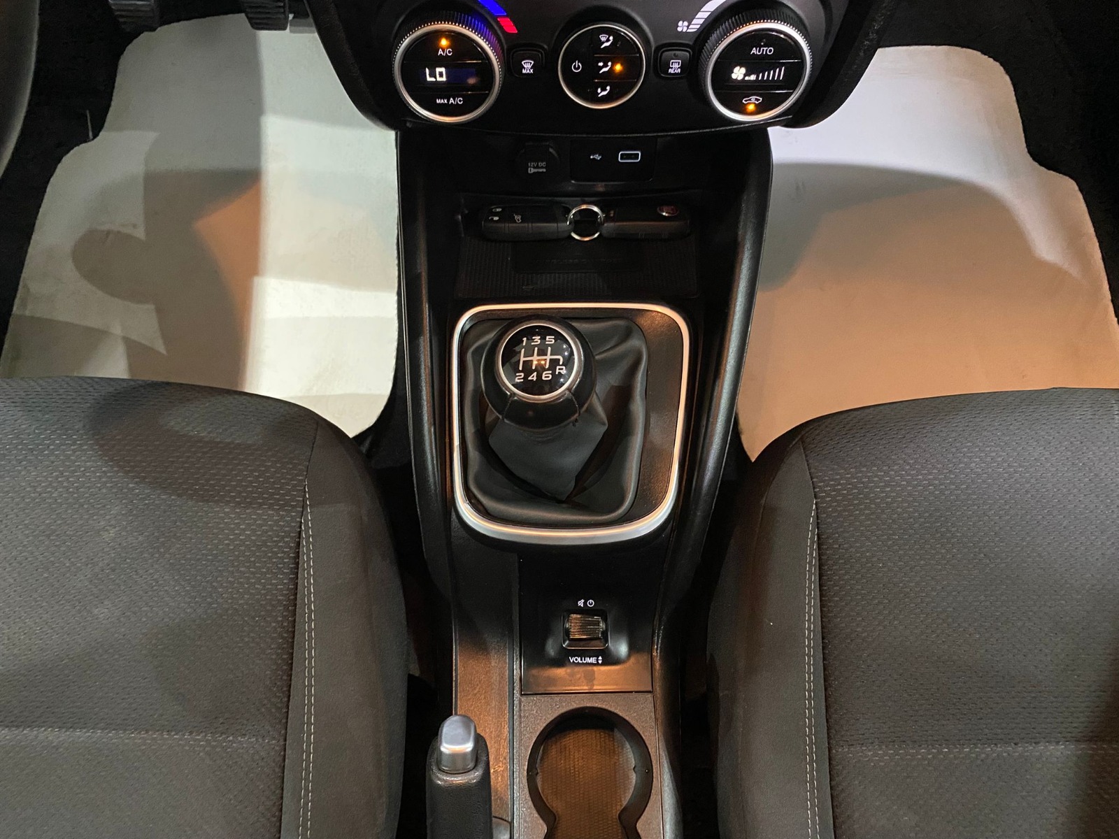 2023 Benzin Manuel Fiat Egea Mavi Gürel Tasarım Aksesuar Otomotiv San. Tic. Ltd. Şti.